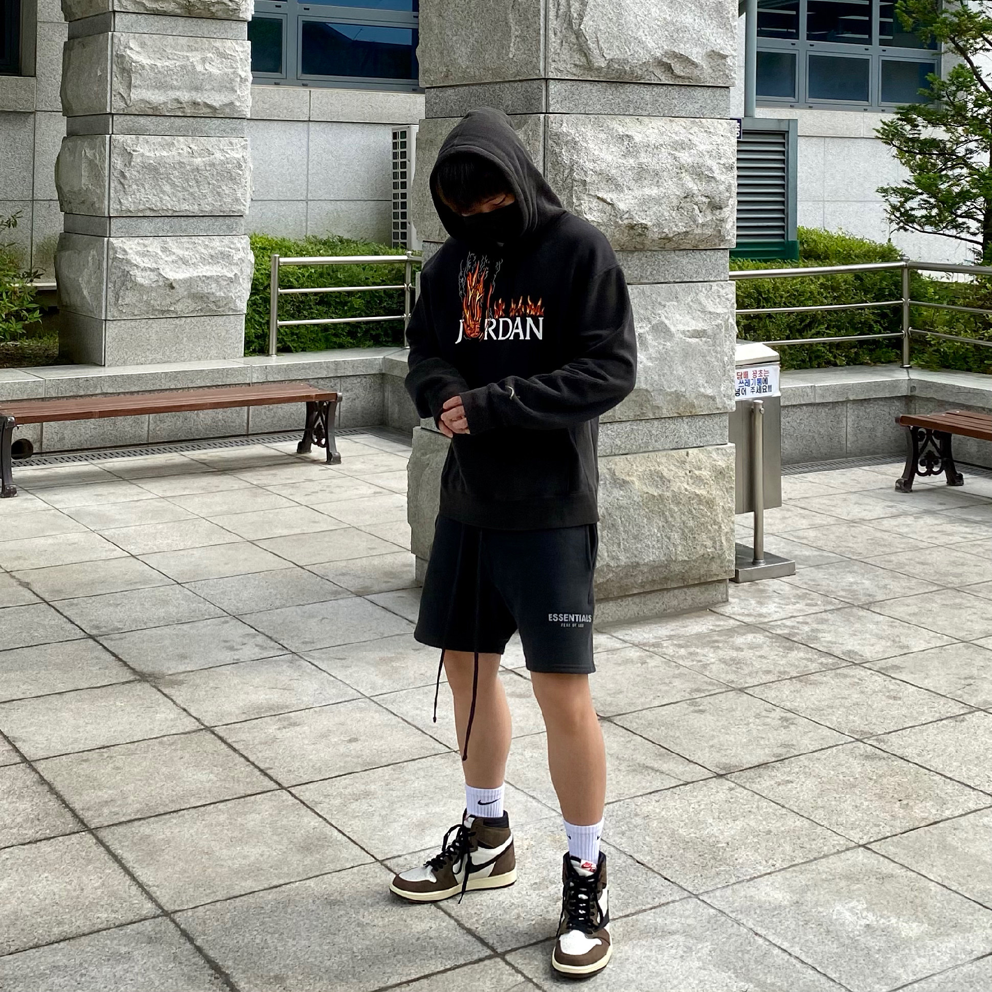 Jordan x Travis Scott MJ Fleece Hoodie - Asia, Jordan 1 x Travis Scott Retro High OG SP Mocha 착용 스타일