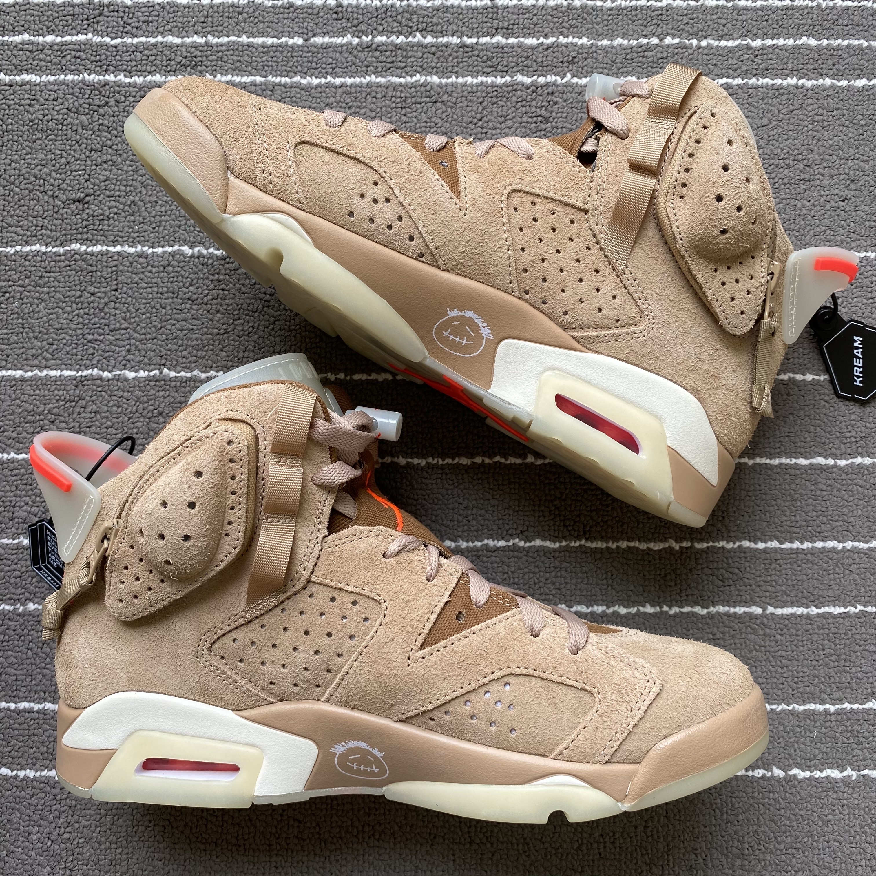 Jordan 6 x Travis Scott Retro SP British Khaki 착용 스타일 - 2