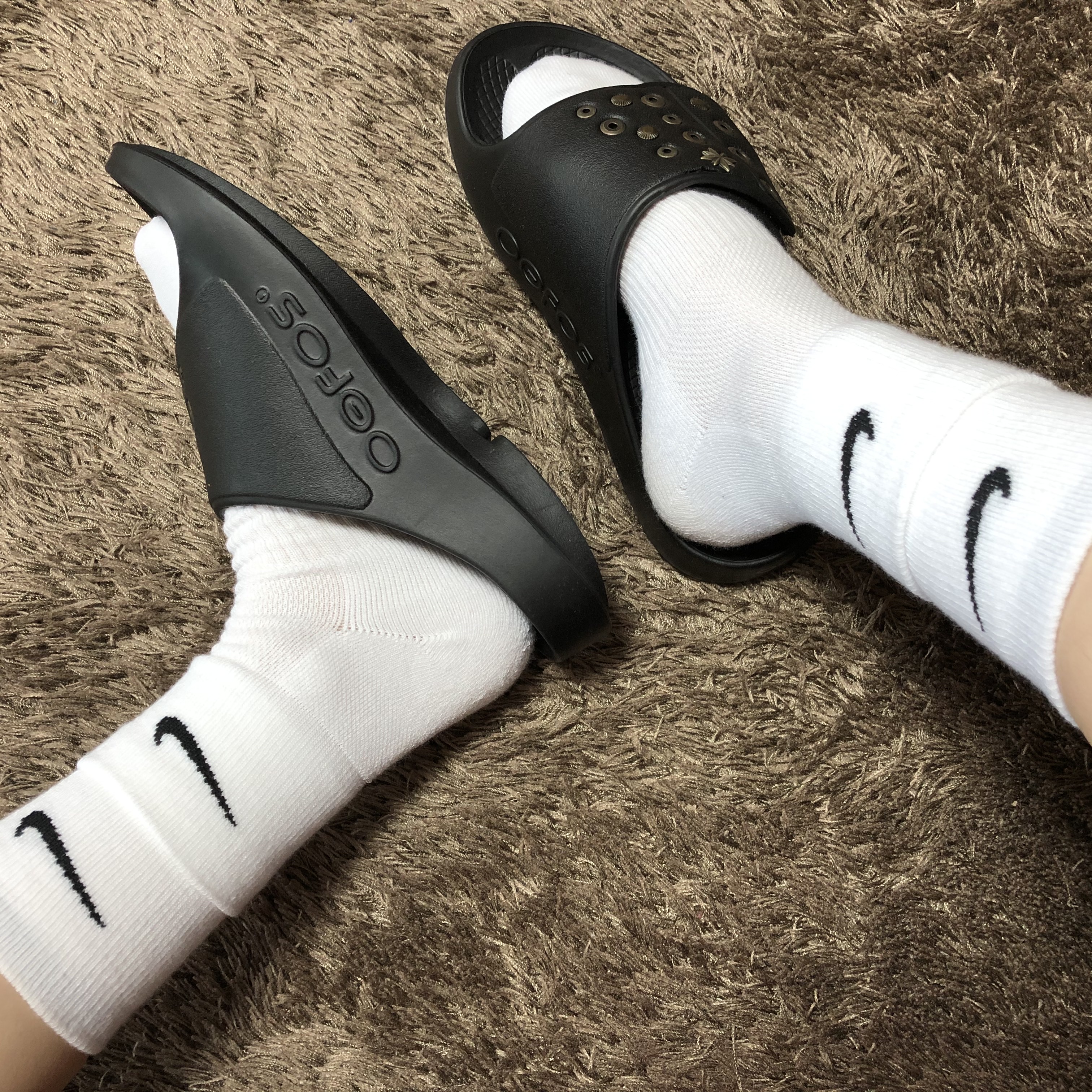 Oofos x Andersson Bell Ooahh Sport Flex Black, Nike x Matthew M Williams NRG Socks White 착용 스타일 - 1