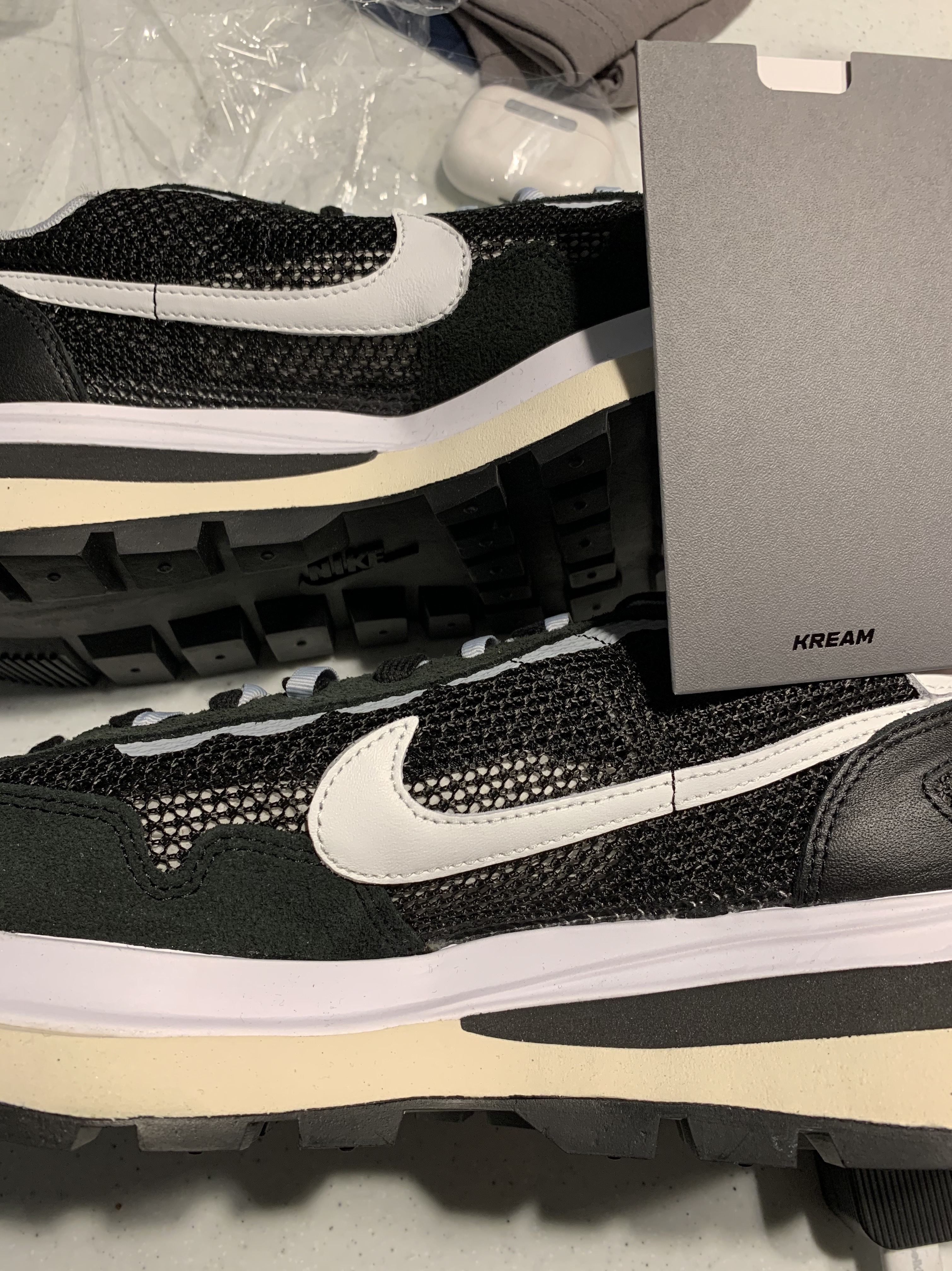 Nike x Sacai VaporWaffle Black White 착용 스타일