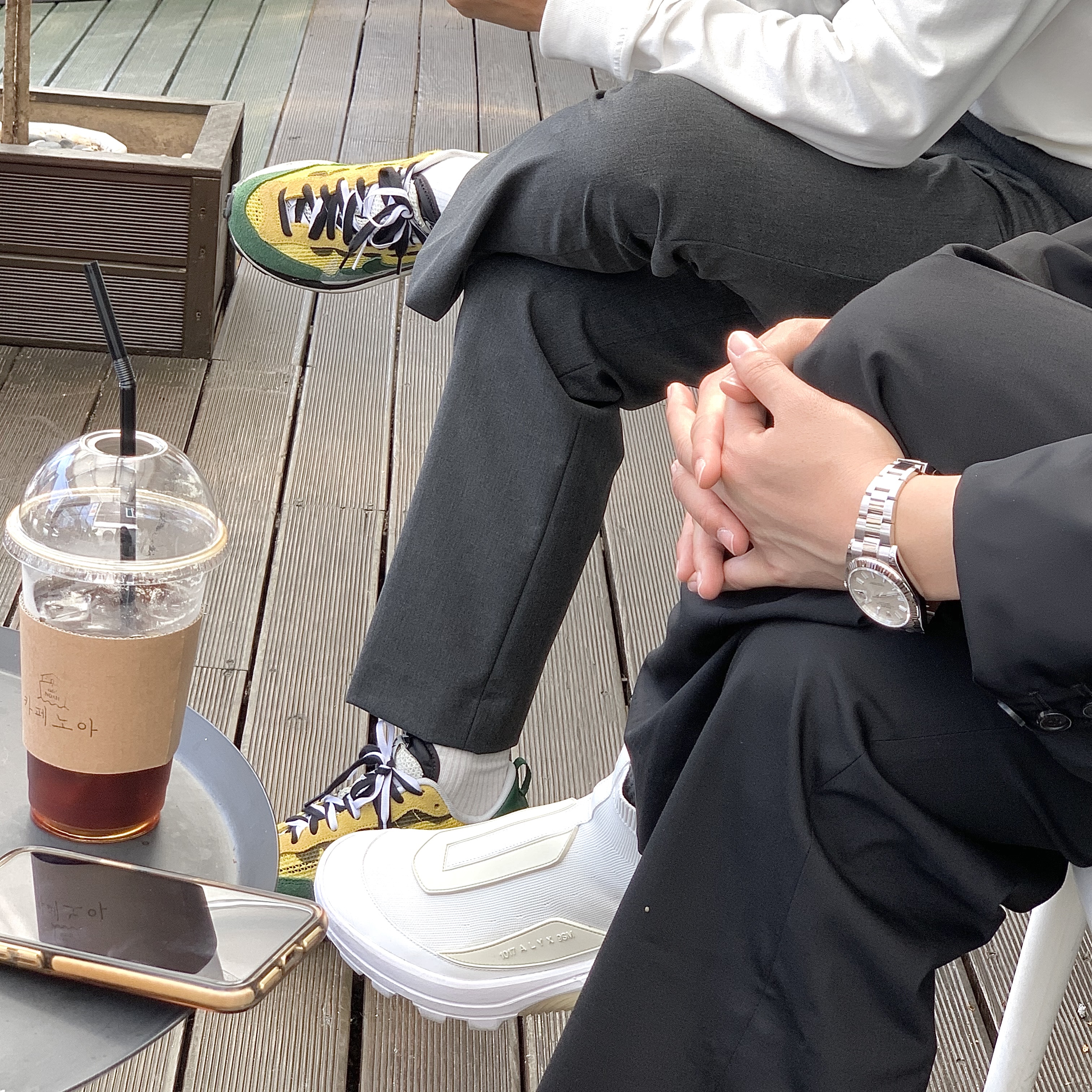 Nike x Sacai VaporWaffle Tour Yellow & Gorge Green Sail 착용 스타일