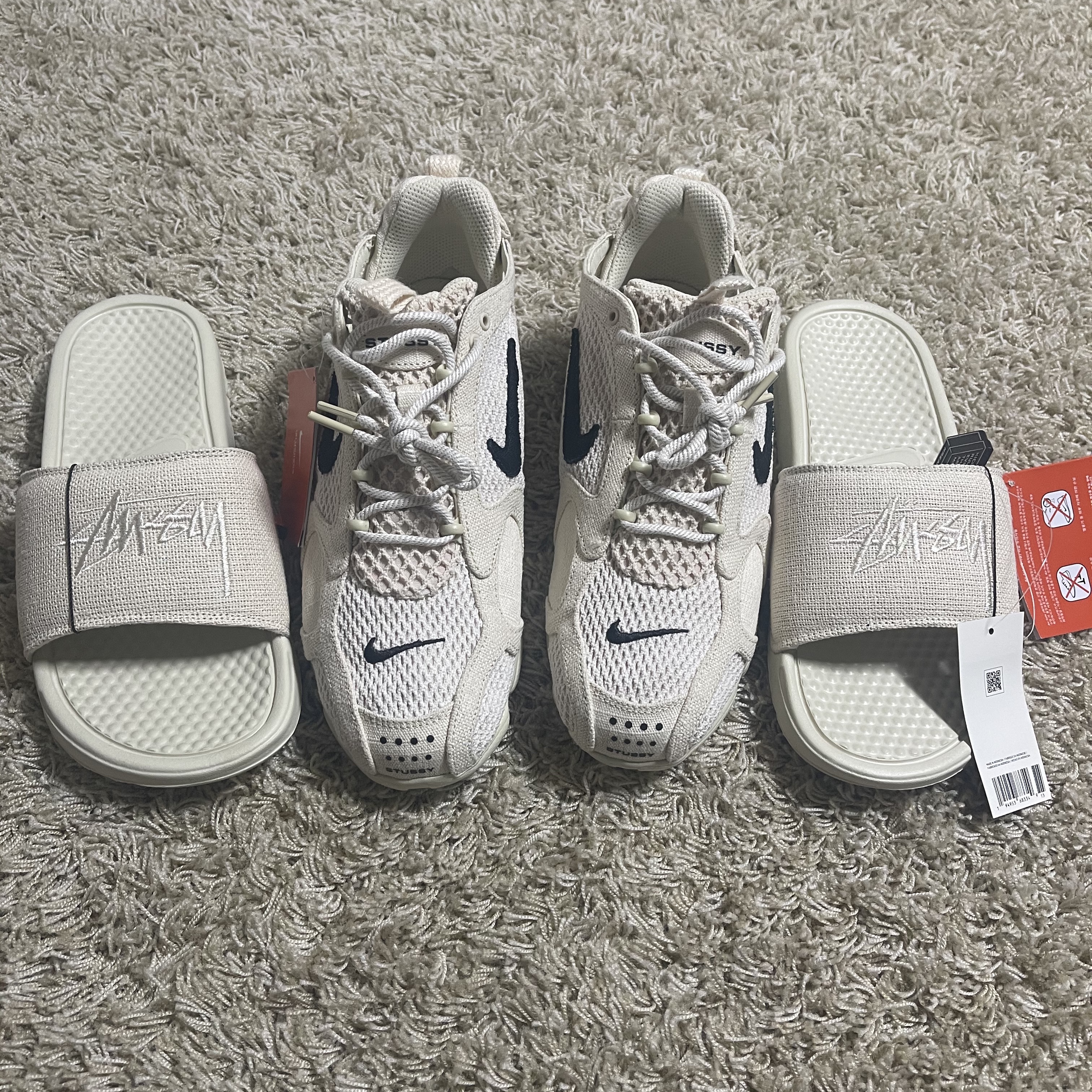 Nike x Stussy Benassi Hemp Slide Fossil Stone, Nike x Stussy Air Zoom Spiridon Cage 2 Fossil 착용 스타일