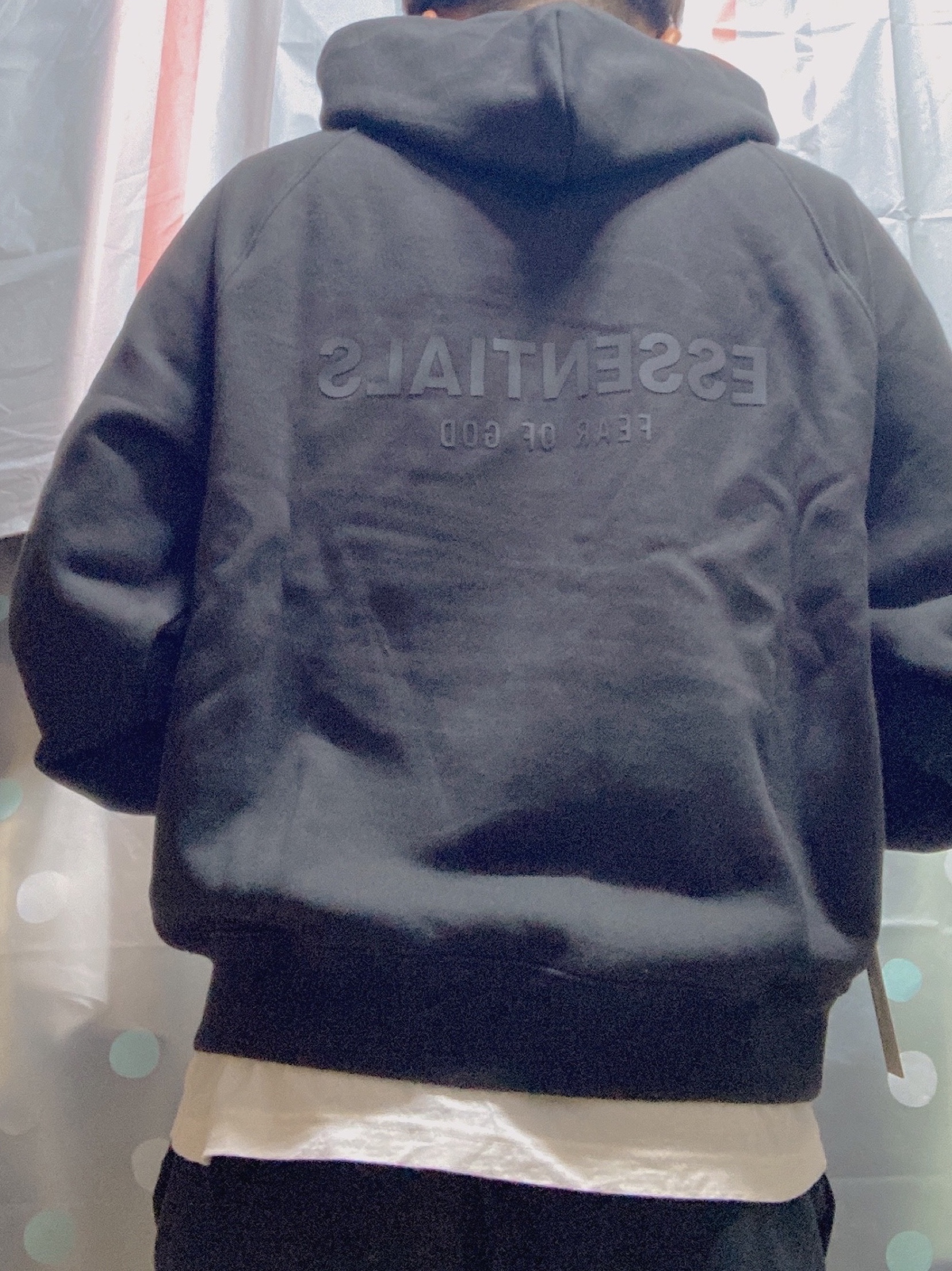 Essentials Pull-Over Hoodie Black - 21SS, Jordan 6 x Travis Scott Retro SP British Khaki 착용 스타일 - 1