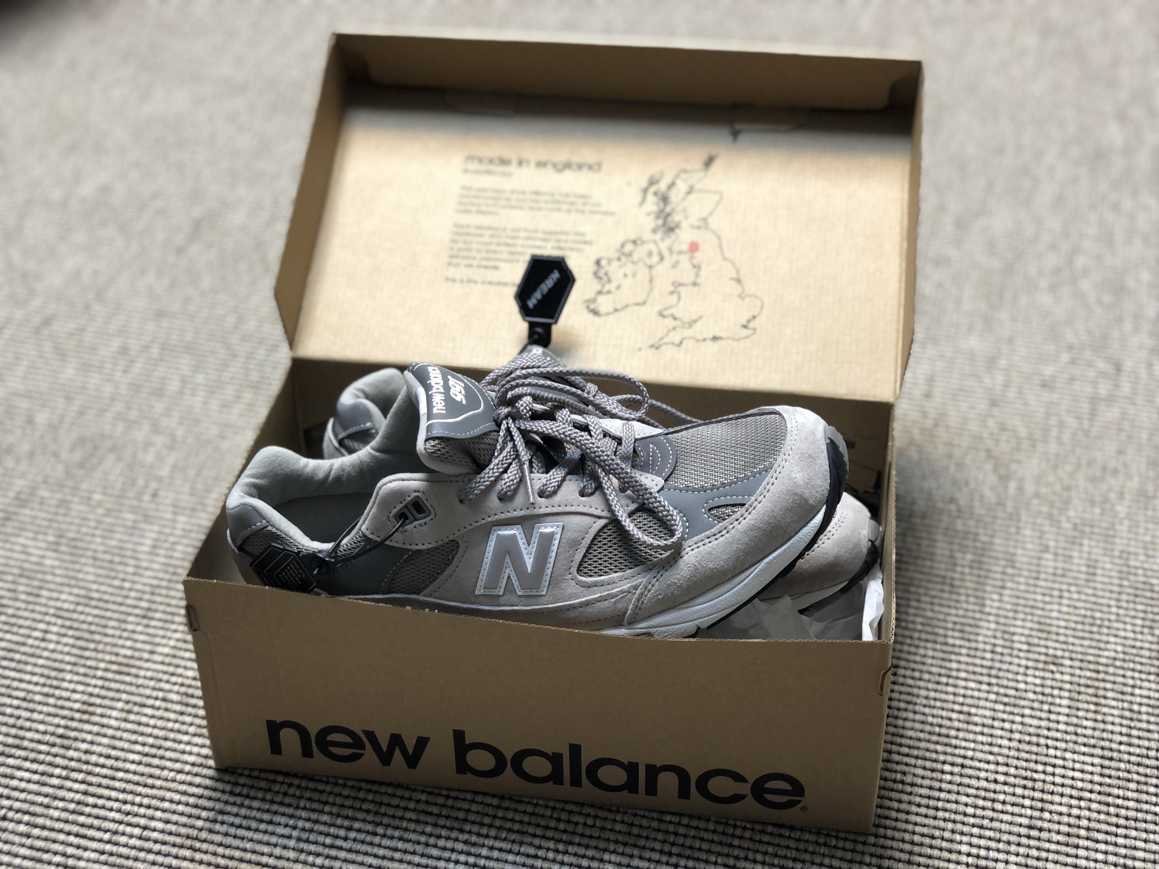 New Balance 991 Made in UK Grey 착용 스타일 - 3
