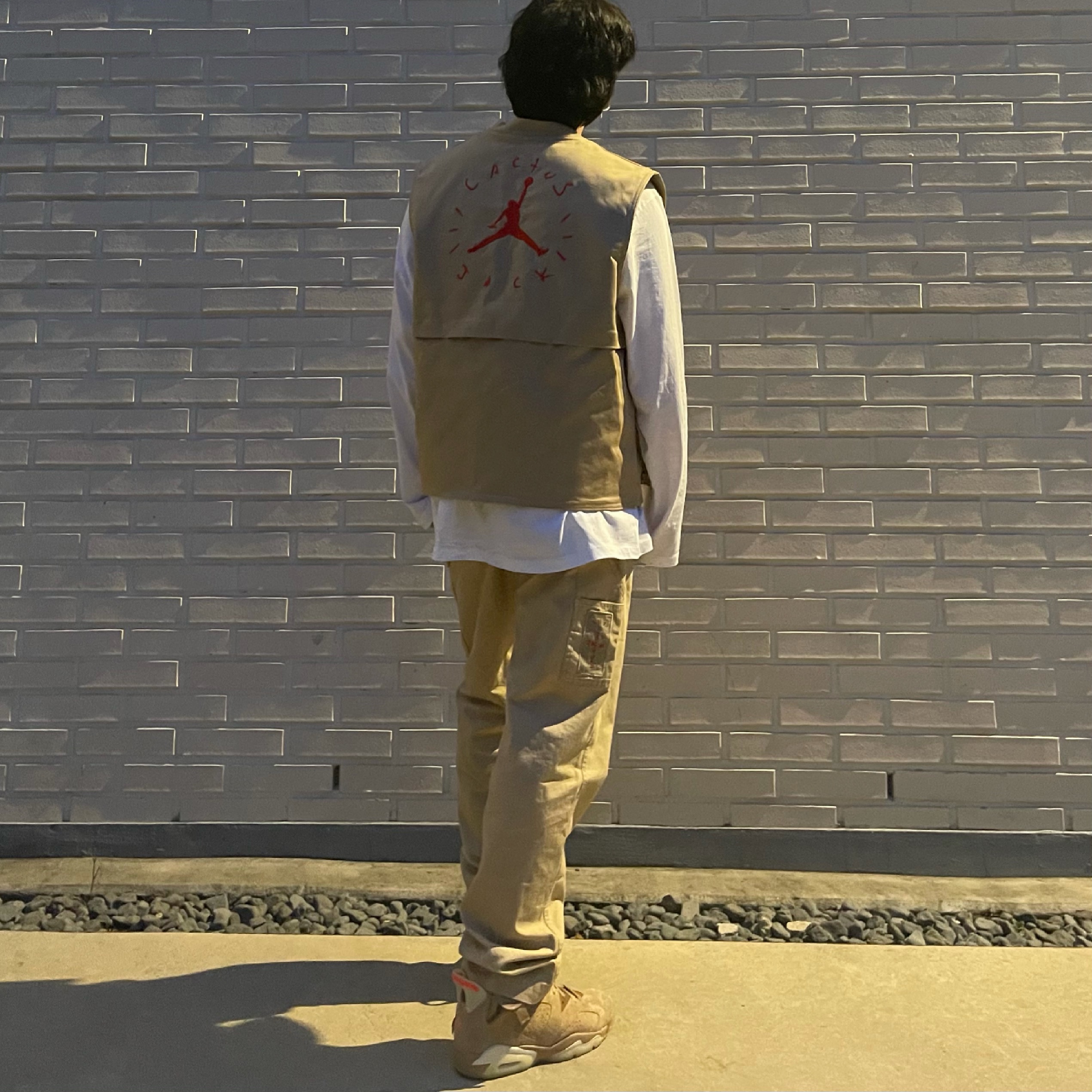 Jordan x Travis Scott Utility Vest - Asia, Jordan 6 x Travis Scott Retro SP British Khaki 착용 스타일