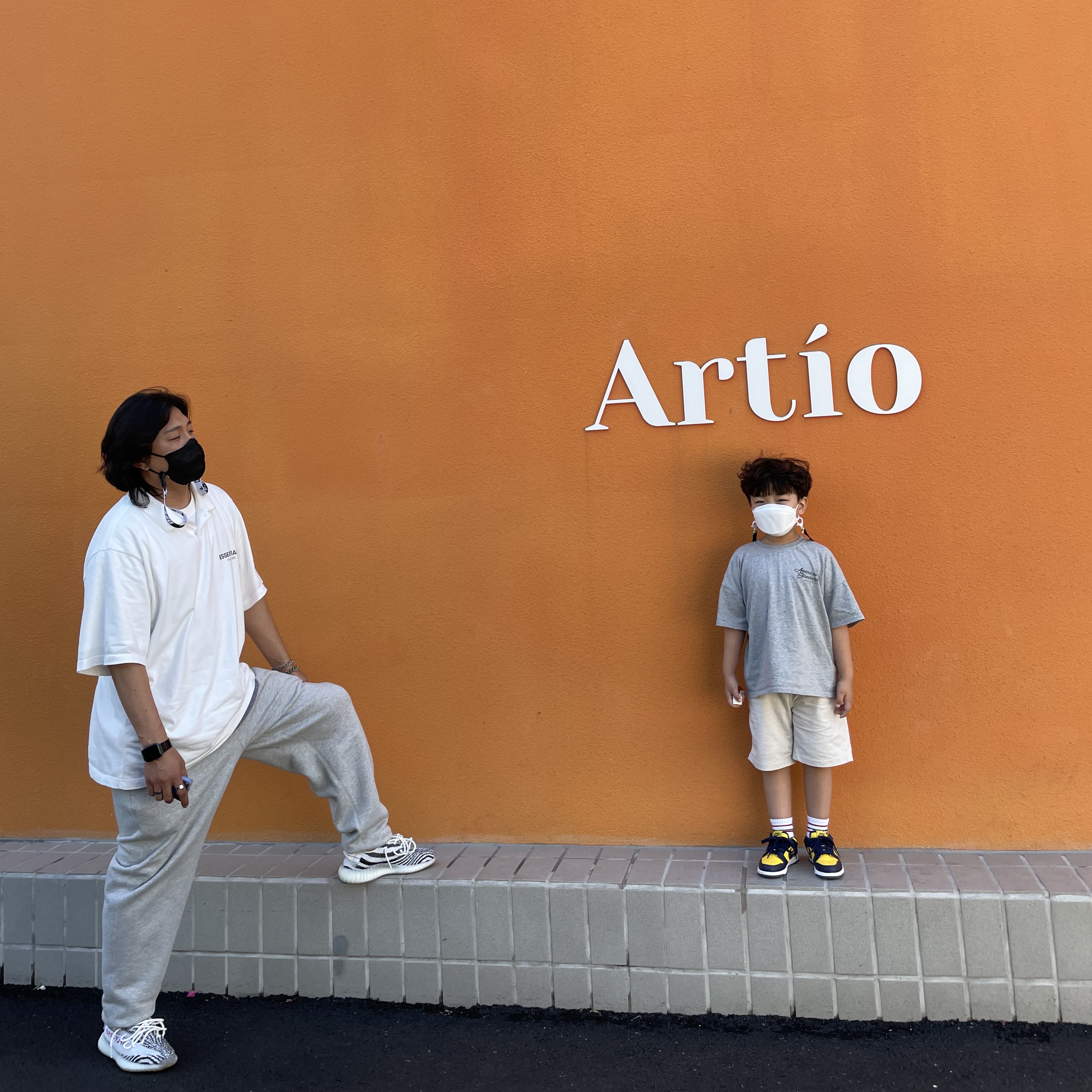 Essentials Short Sleeve Boxy Polo White - 20SS, Nike NRG Solo Swoosh Fleece Pants Dark Grey Heather - Asia 착용 스타일