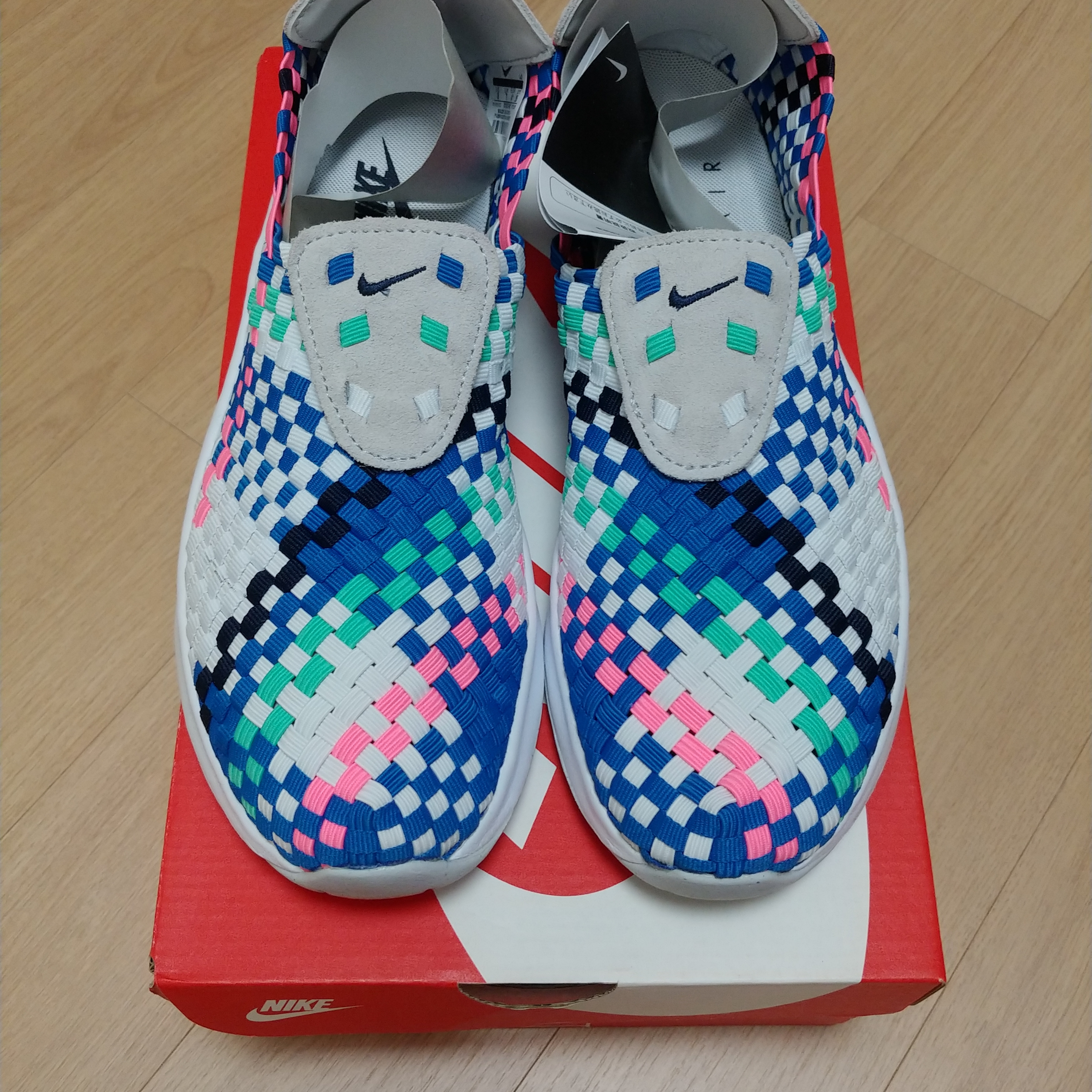 Nike Air Woven Pure Platinum Obsidian White 착용 스타일 - 2