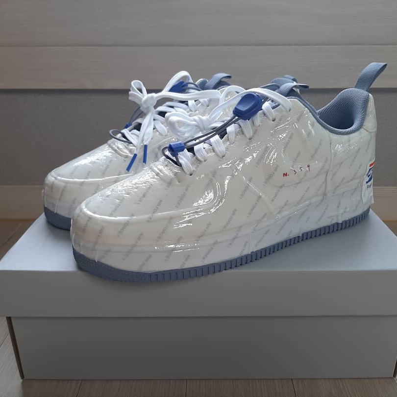 Nike Air Force 1 Low Experimental Postal Ghost 착용 스타일