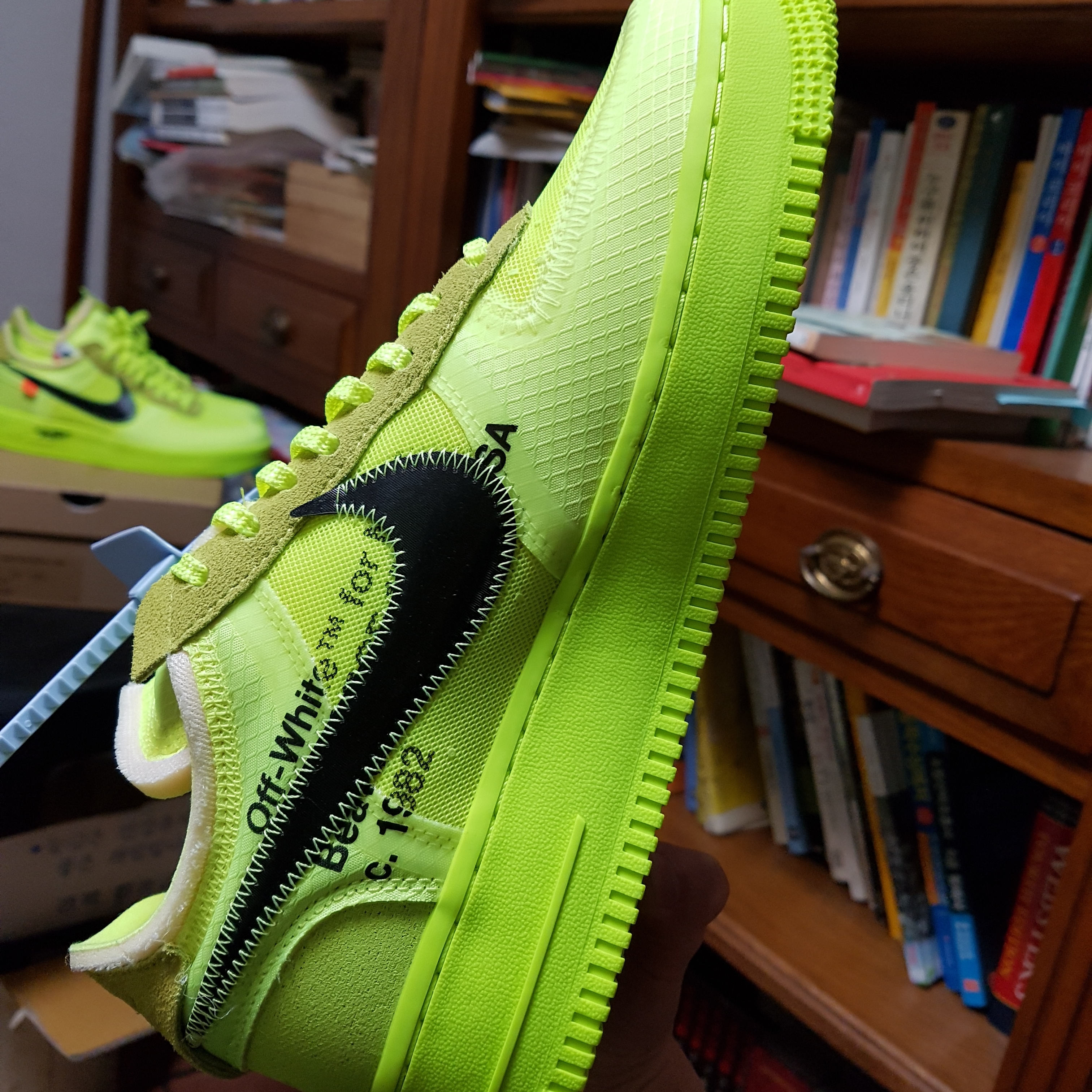 Nike x Off-White Air Force 1 Low Volt 착용 스타일 - 3