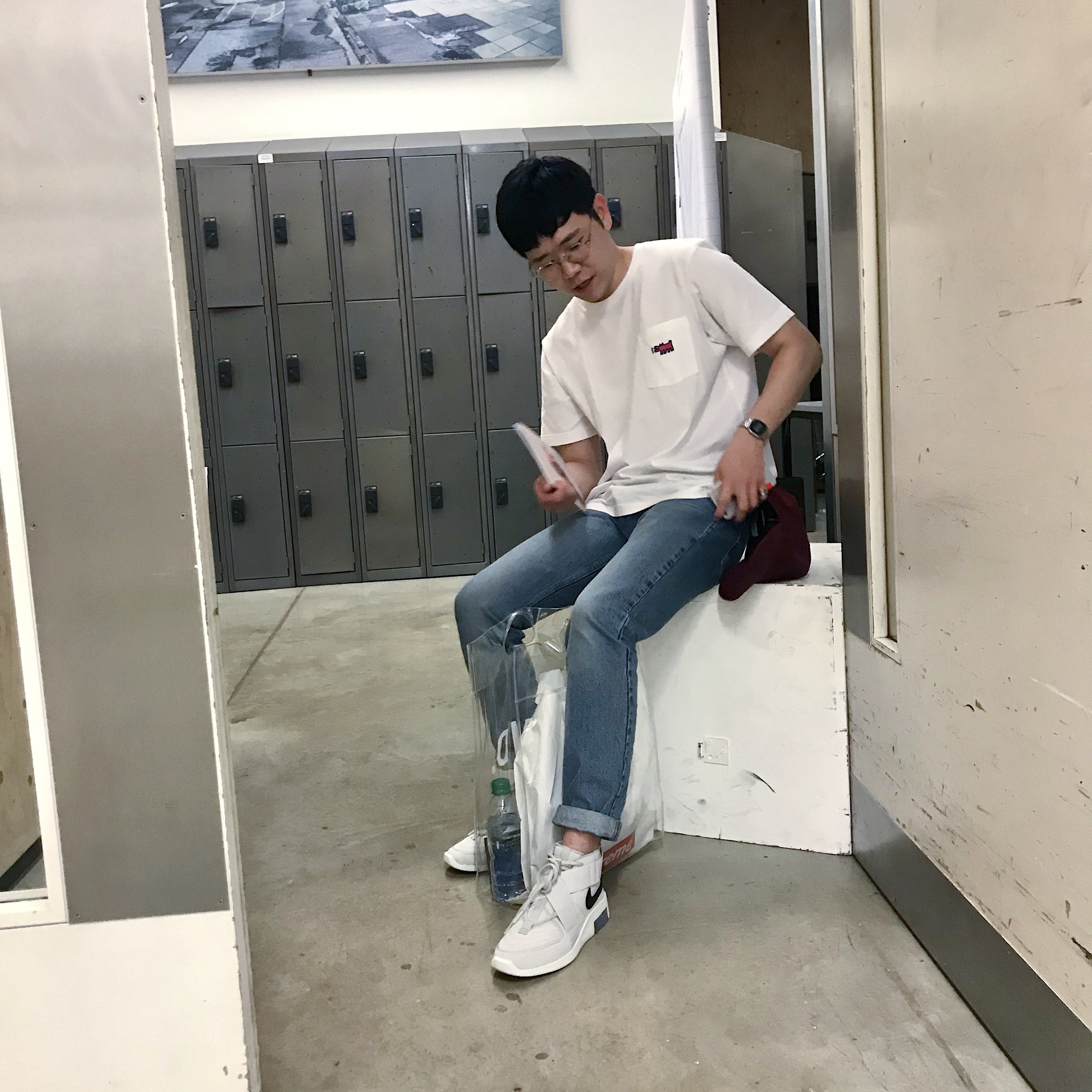 Nike x Fear of God Air Fear of God Raid Light Bone 착용 스타일