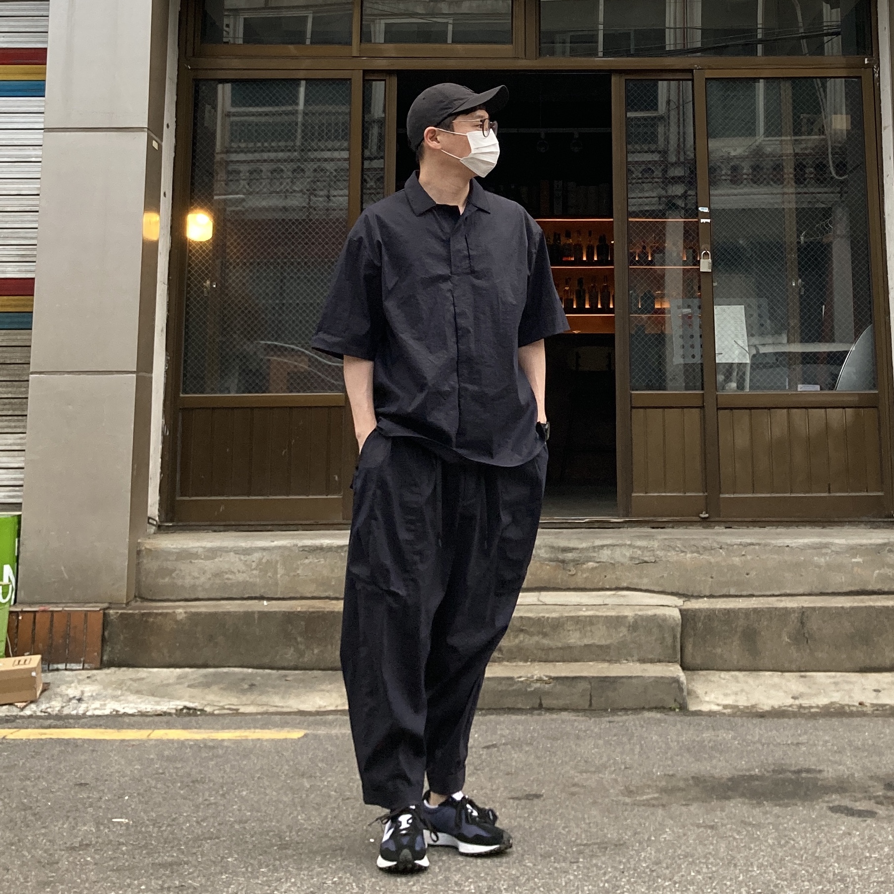 New Balance 327 Mesh Black White  착용 스타일