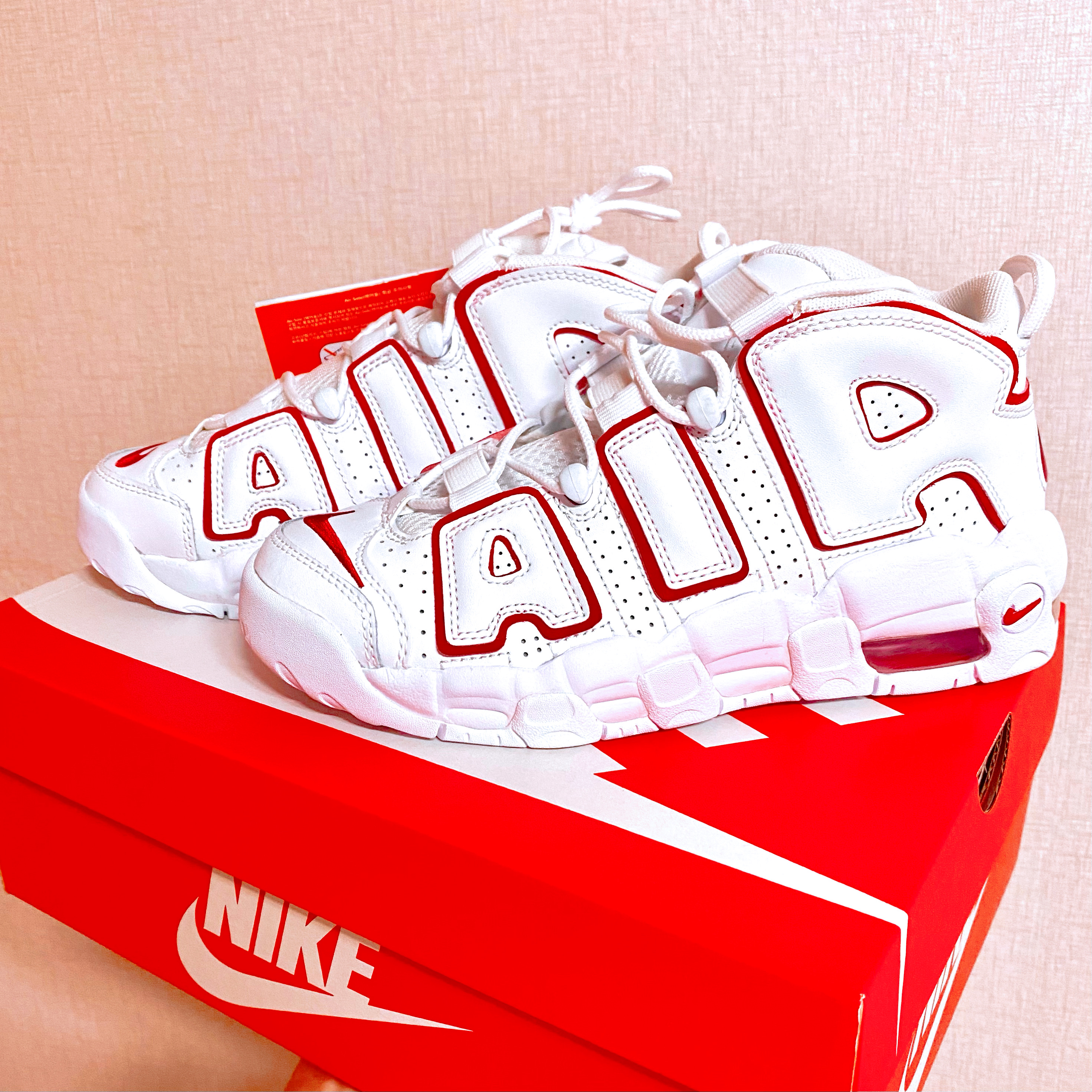 (GS) Nike Air More Uptempo White Varsity Red 2021 착용 스타일 - 1