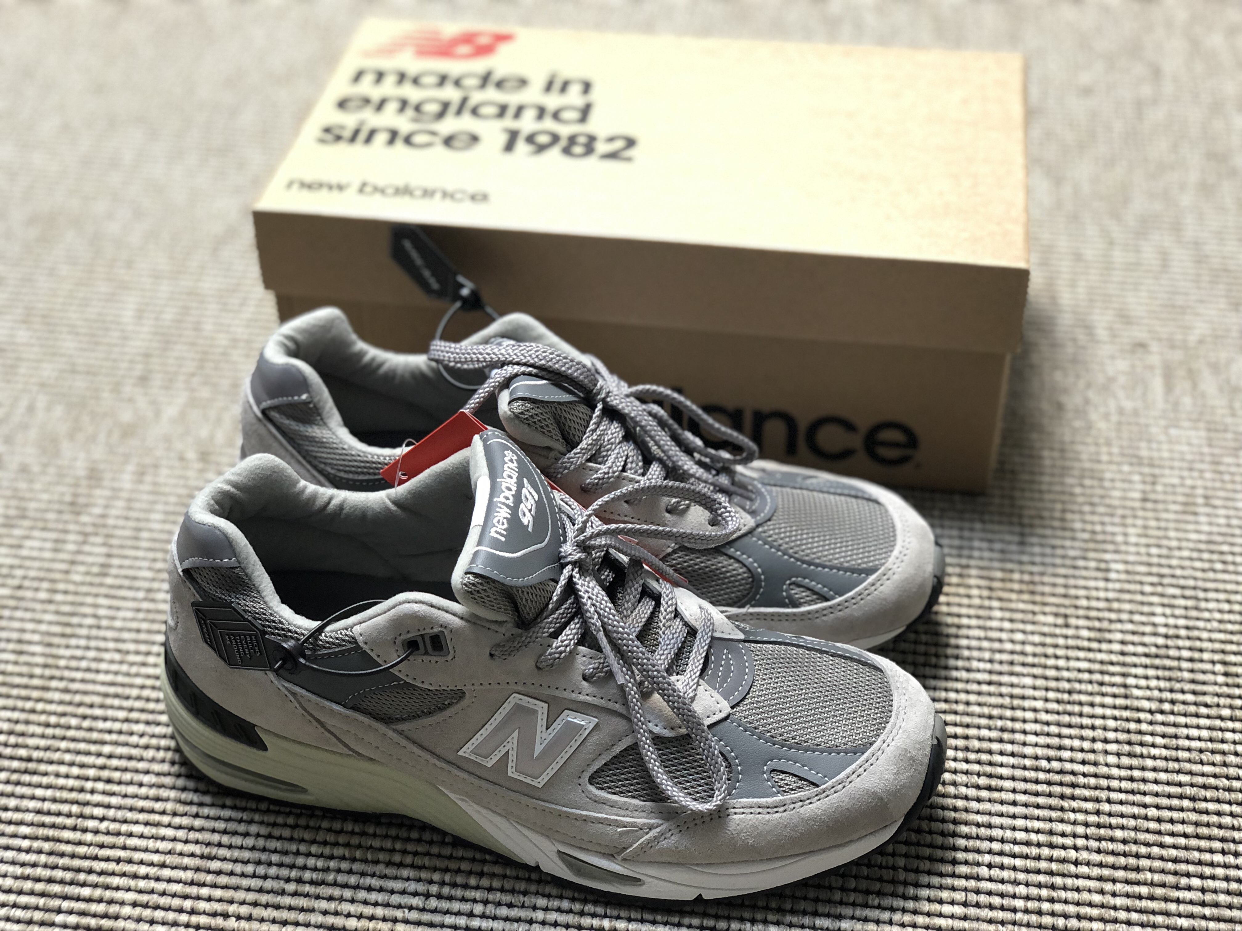 New Balance 991 Made in UK Grey 착용 스타일 - 1