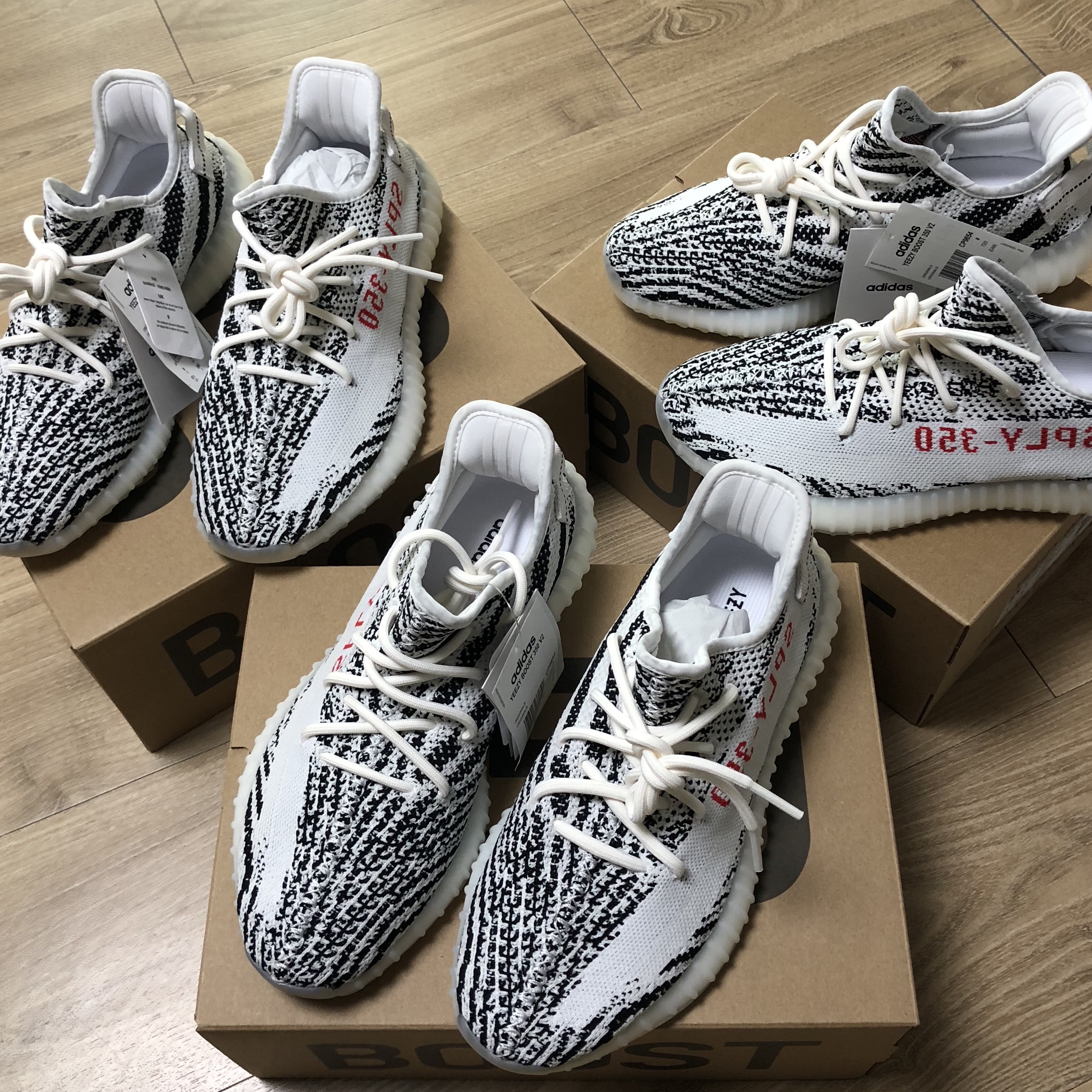 Adidas Yeezy Boost 350 V2 Zebra 2017/2019/2020 착용 스타일 - 2
