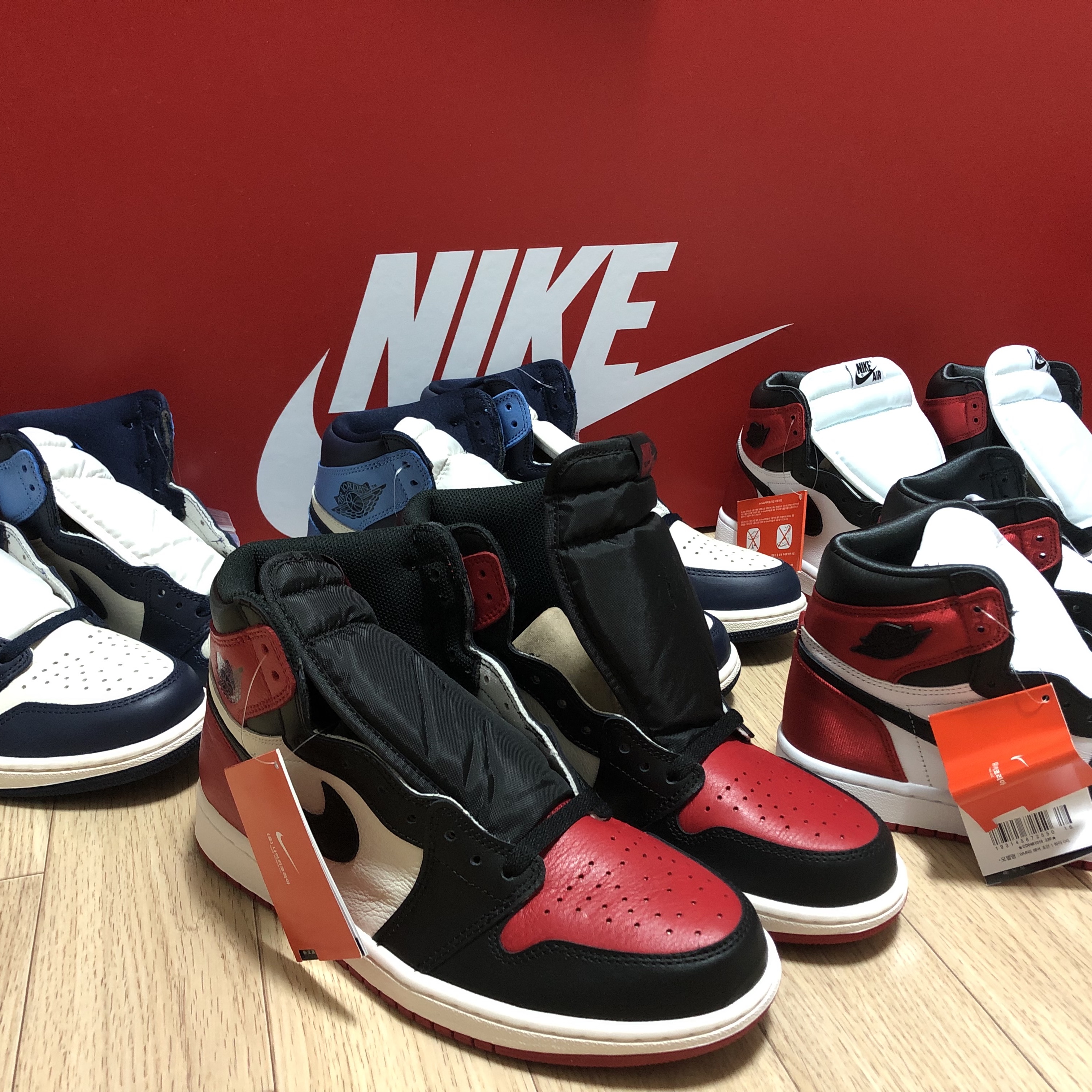 (W) Jordan 1 Retro High Satin Black Toe, Jordan 1 Retro High Obsidian UNC 착용 스타일 - 3