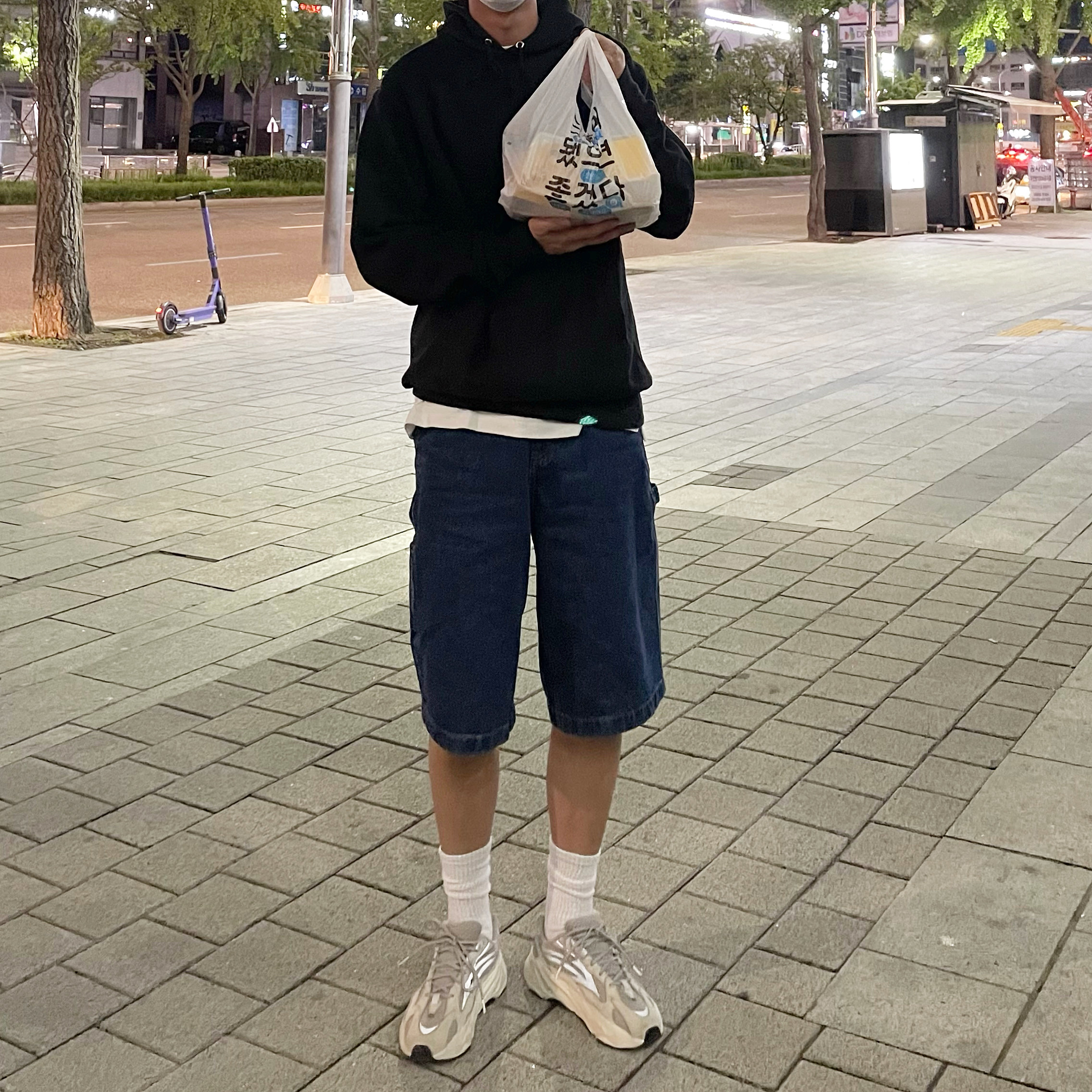 Adidas Yeezy Boost 700 V2 Static 2018 착용 스타일