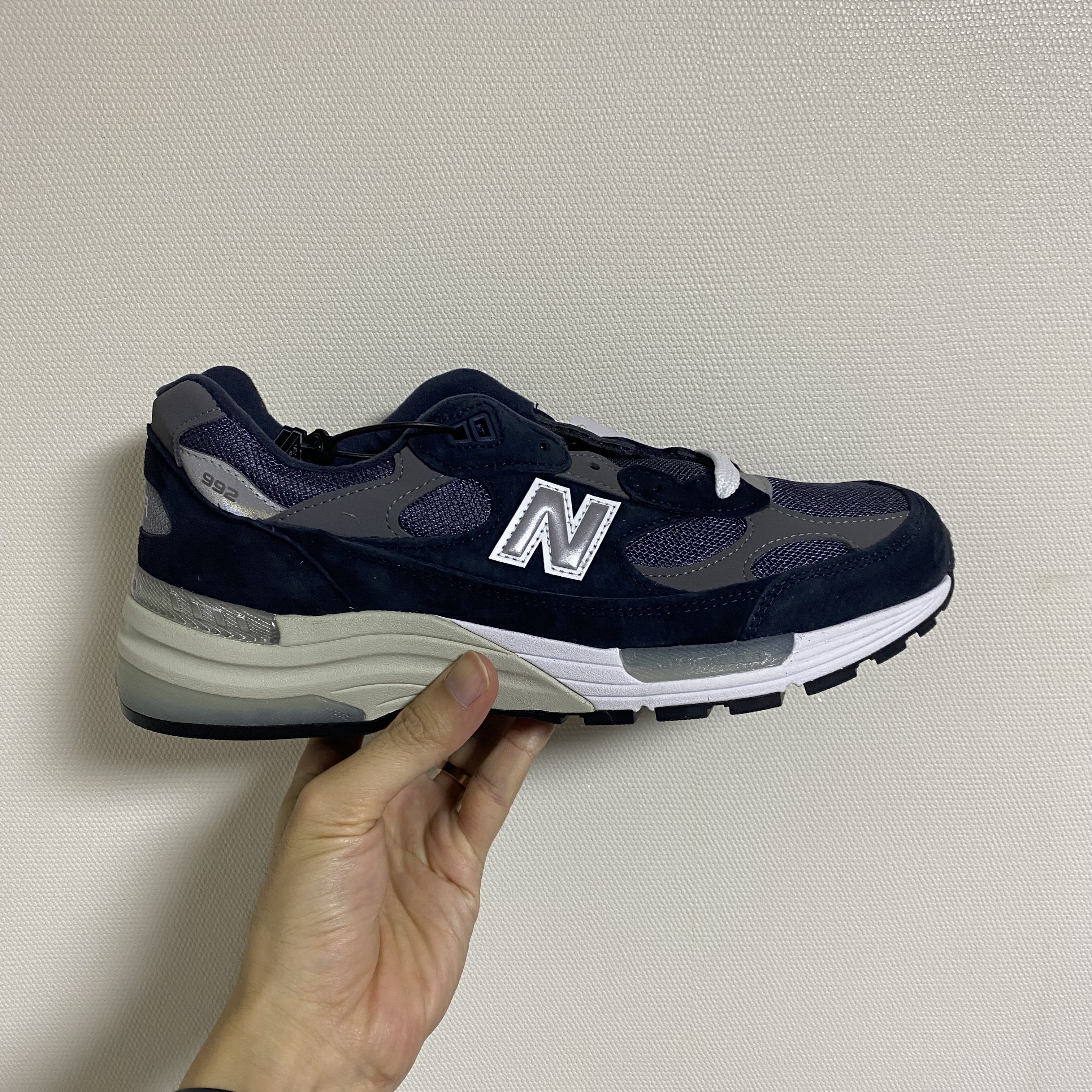 New Balance 992 Made in USA Navy 착용 스타일