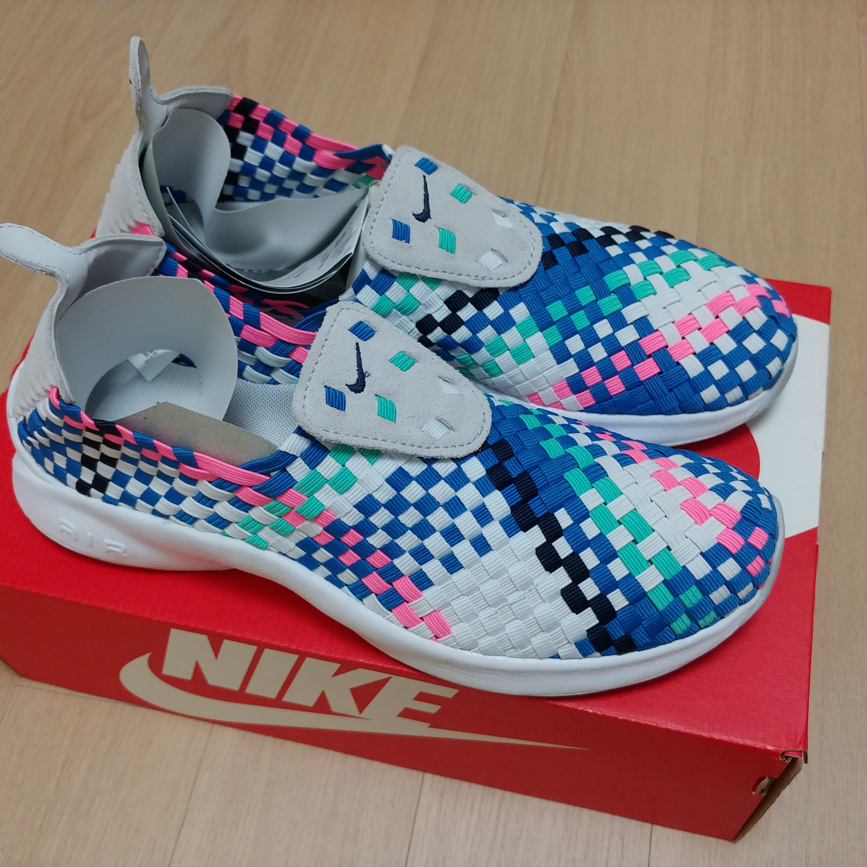 Nike Air Woven Pure Platinum Obsidian White 착용 스타일 - 1