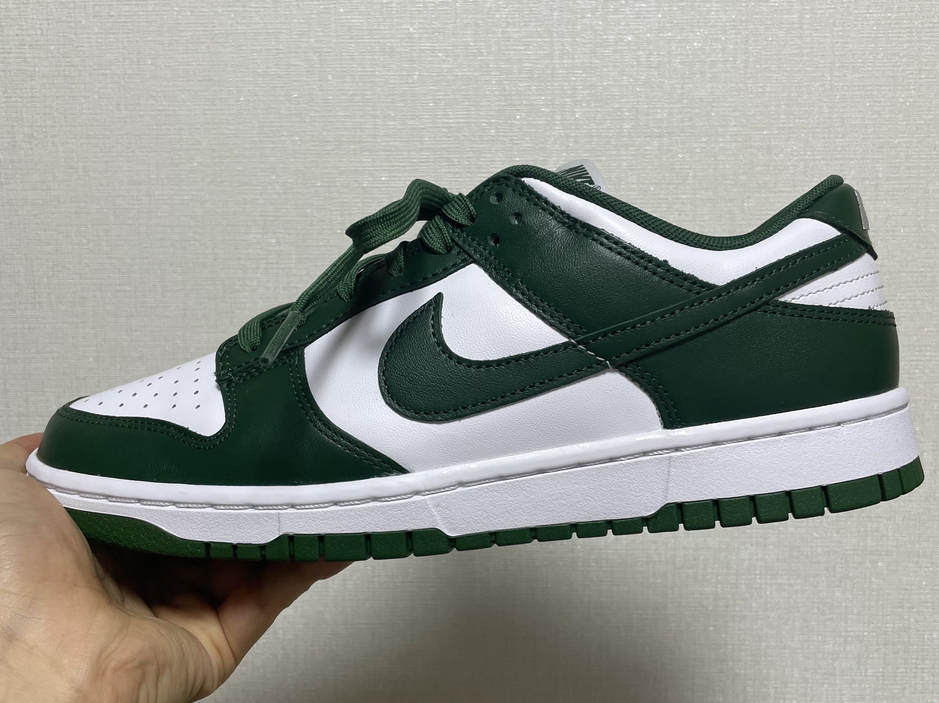 Nike Dunk Low Retro Varsity Green 착용 스타일