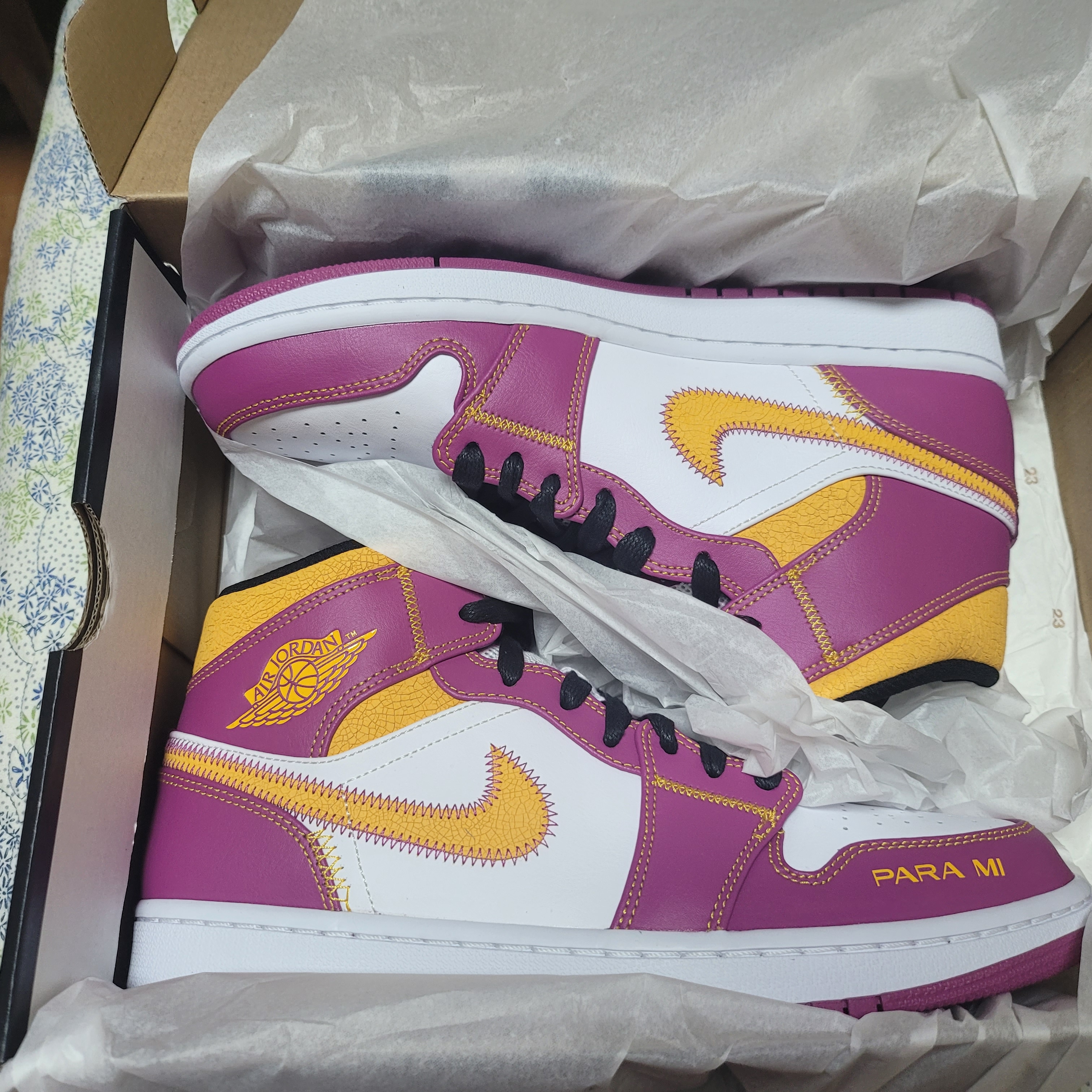 Jordan 1 Mid DOD Familia 착용 스타일 - 3