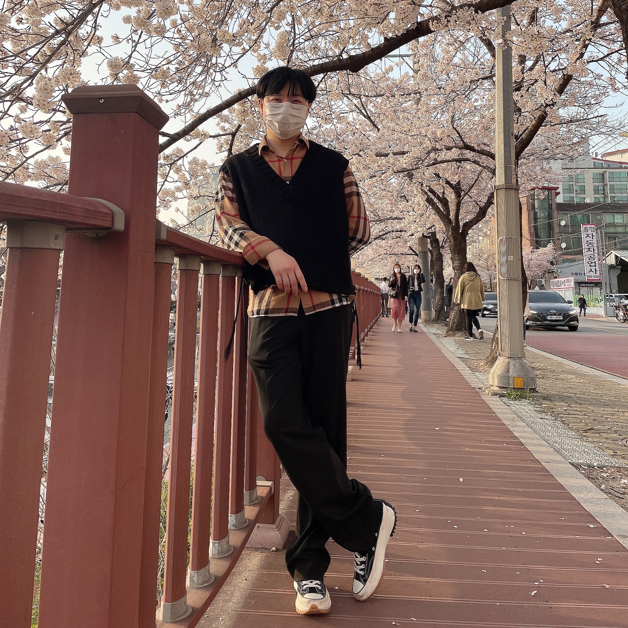 Converse x JW Anderson Run Star Hike Hi Black 착용 스타일