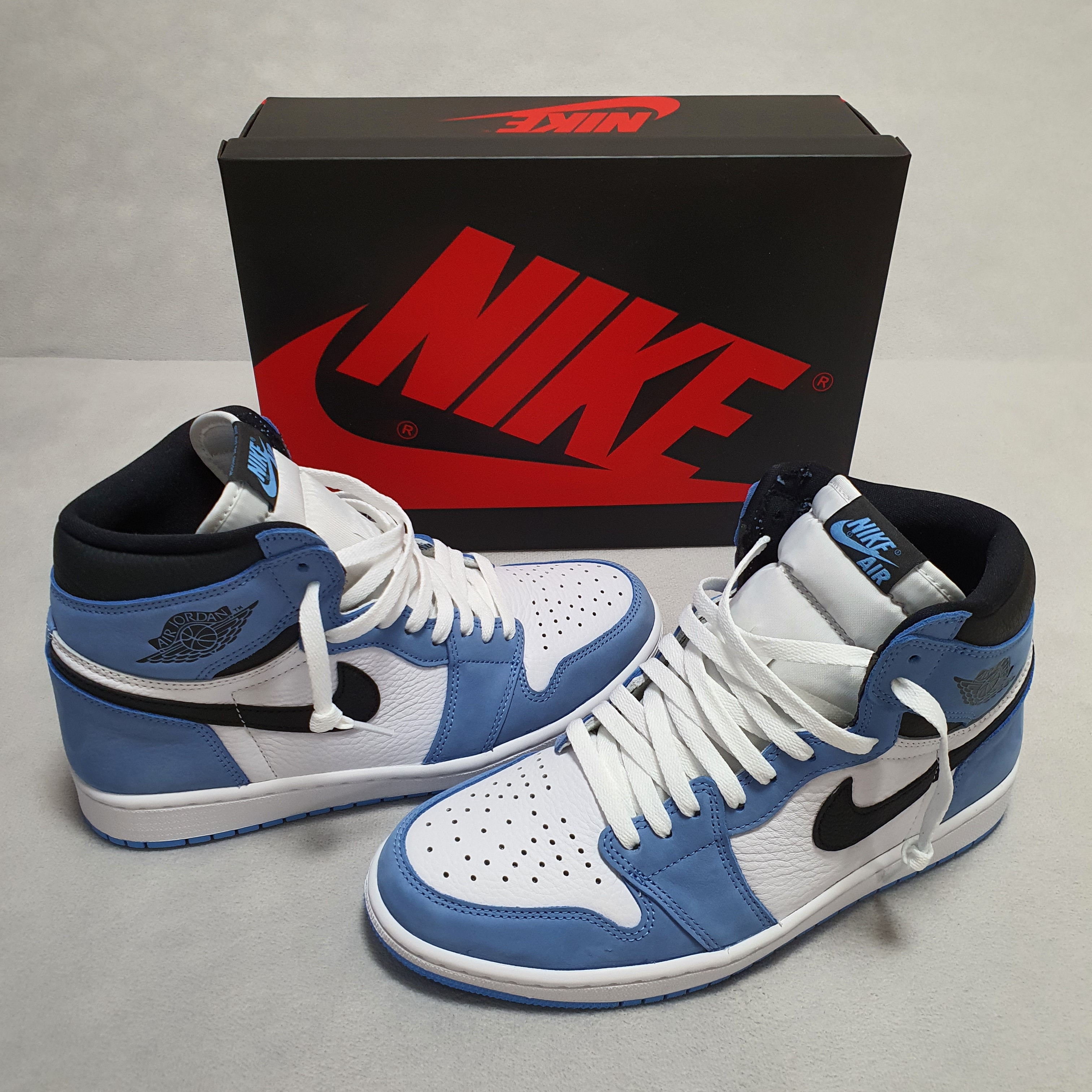 Jordan 1 Retro High OG University Blue 착용 스타일