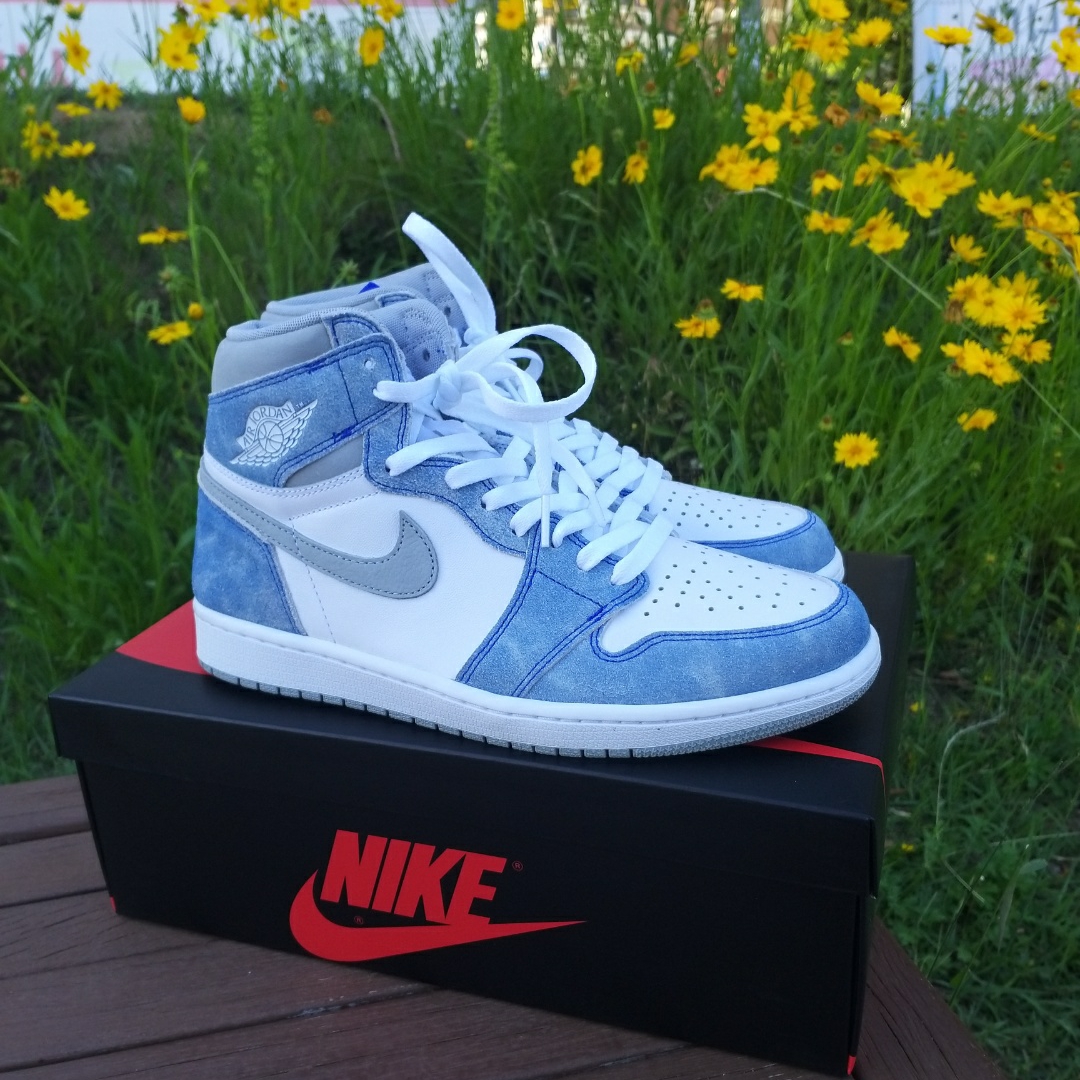 Jordan 1 Retro High OG Hyper Royal 착용 스타일 - 2