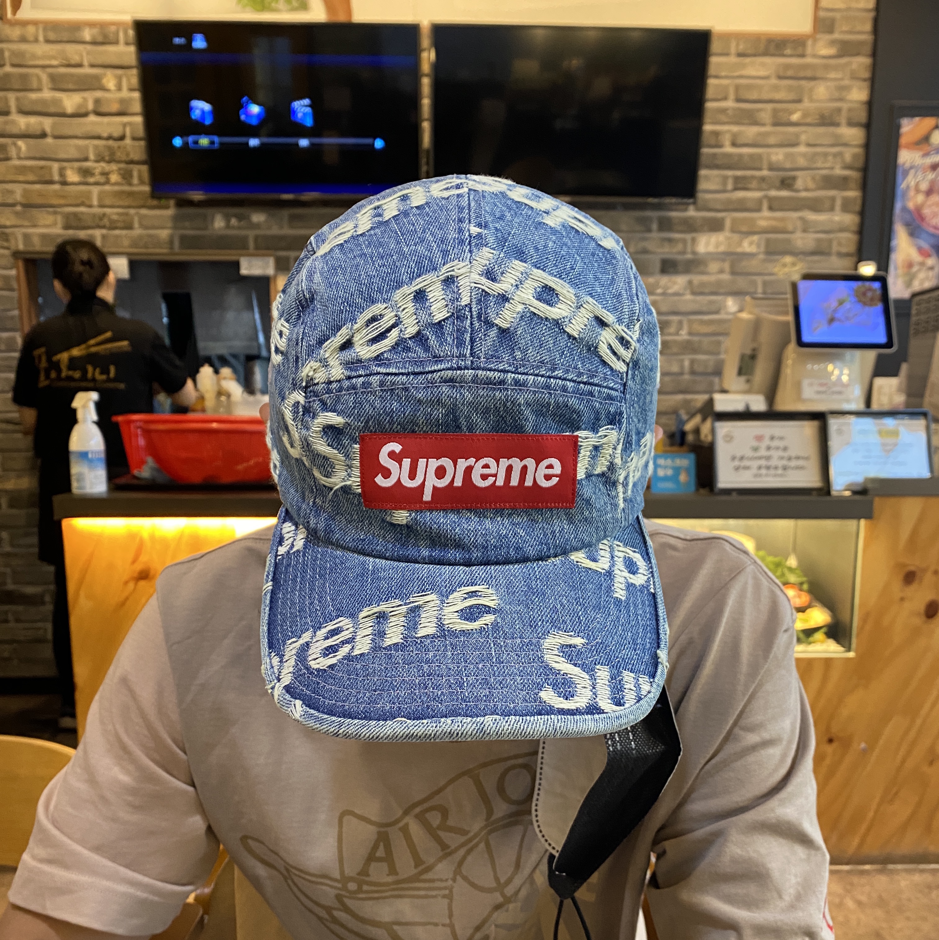 Jordan x Travis Scott S/S Top - Asia, Supreme Frayed Logos Denim Camp Cap Blue - 21SS 착용 스타일