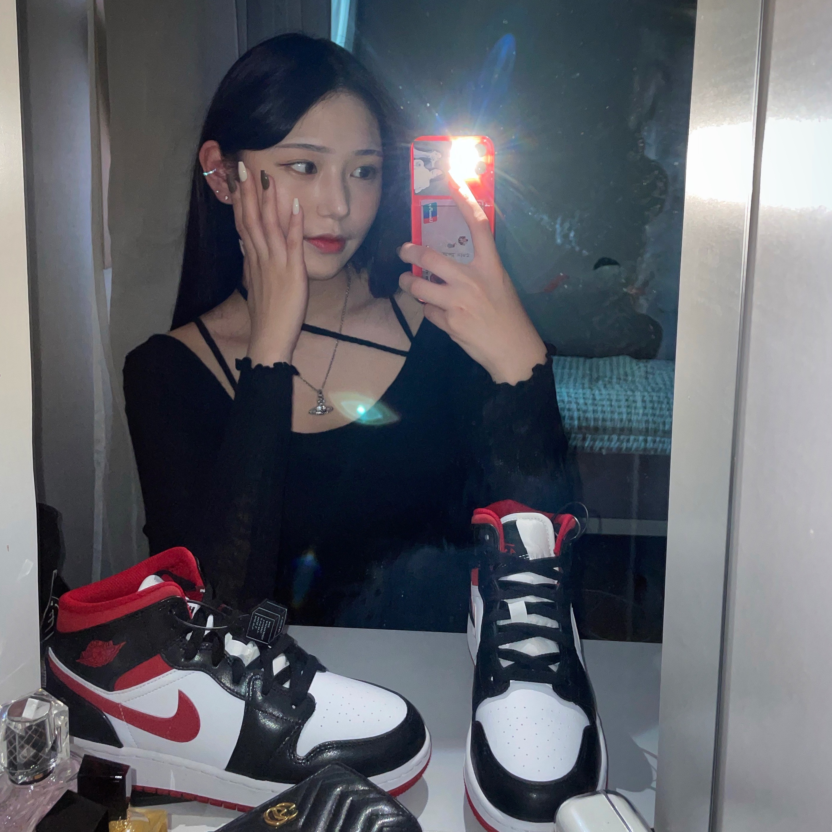 (GS) Jordan 1 Mid Gym Red Black White 착용 스타일