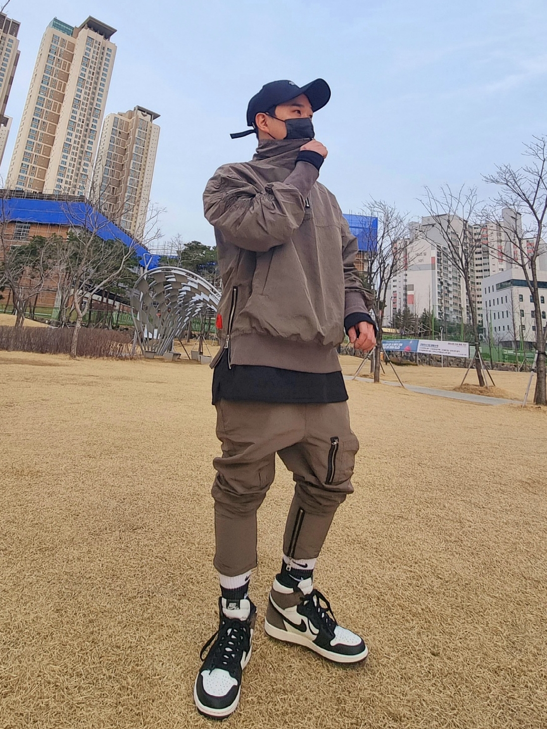 Jordan 1 Retro High OG Black Mocha 착용 스타일