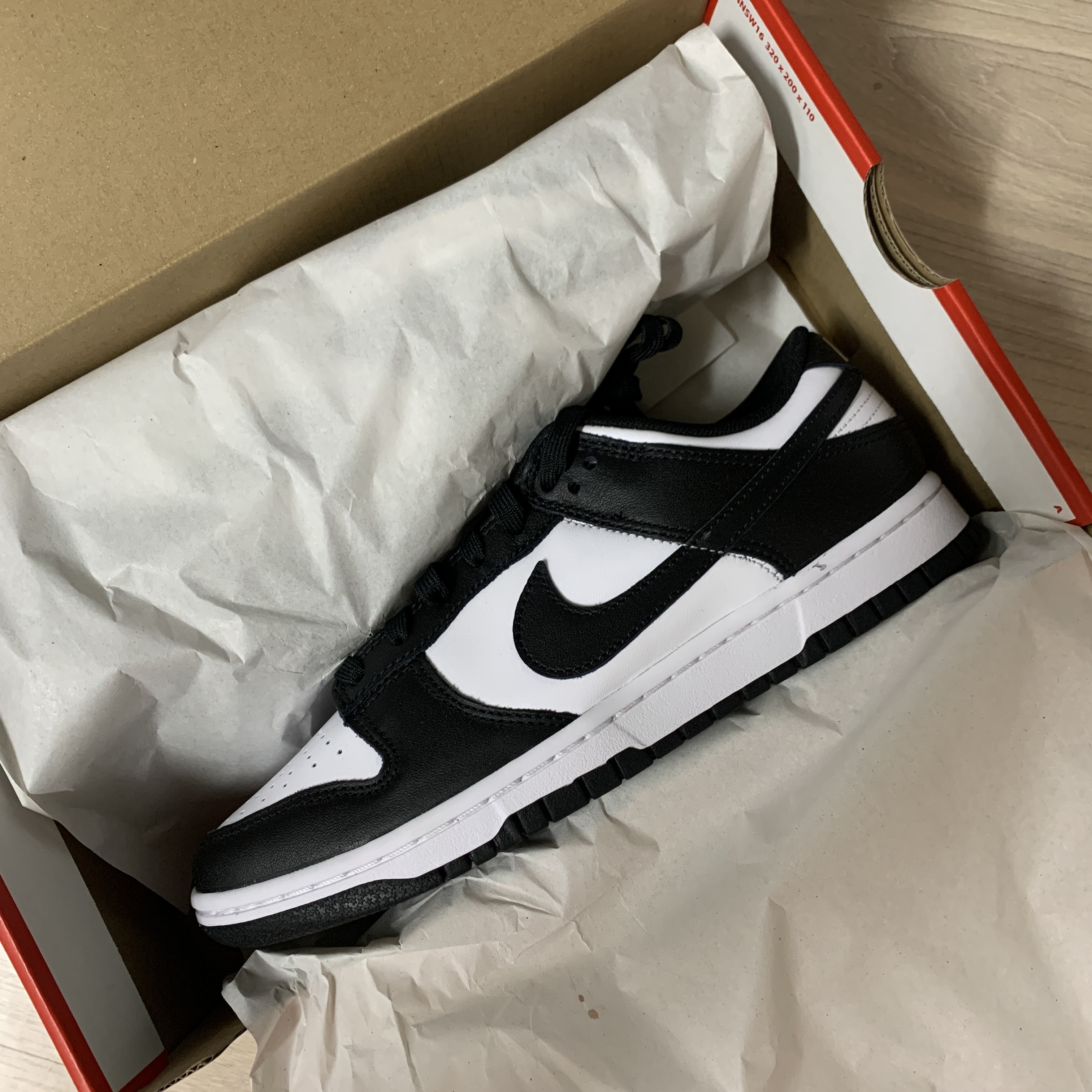 Nike Dunk Low Retro Black 착용 스타일
