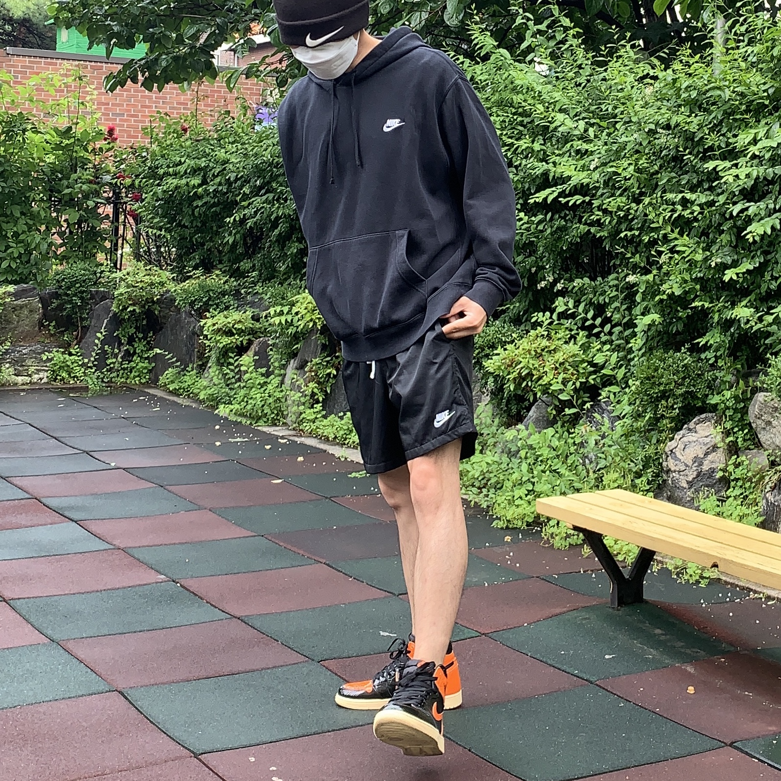 Nike x Stussy Cuff Beanie Black, Jordan 1 Retro High Shattered Backboard 3.0 착용 스타일