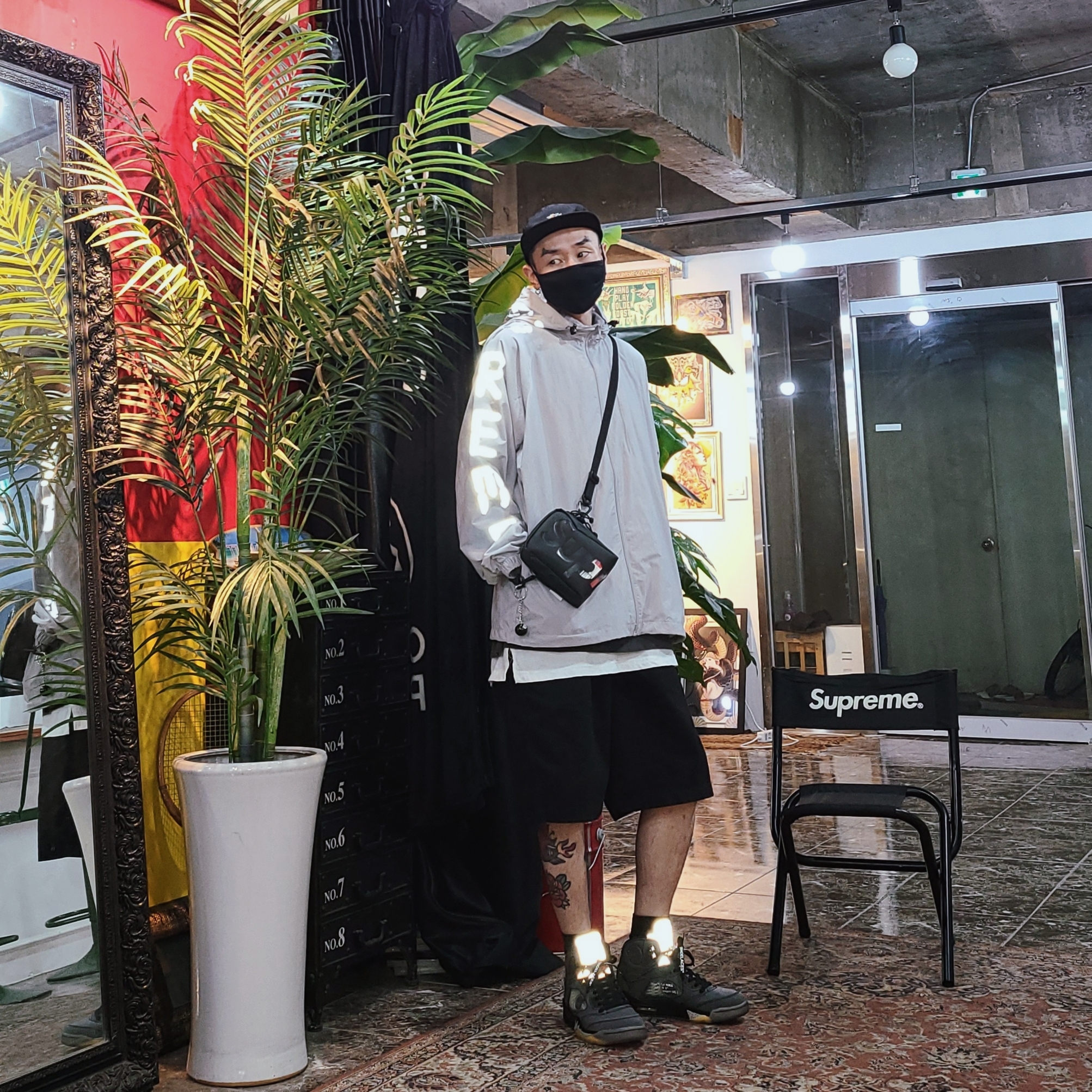 Jordan 5 x Off-White Retro SP Black Muslin, Supreme Neck Pouch Black - 21SS 착용 스타일