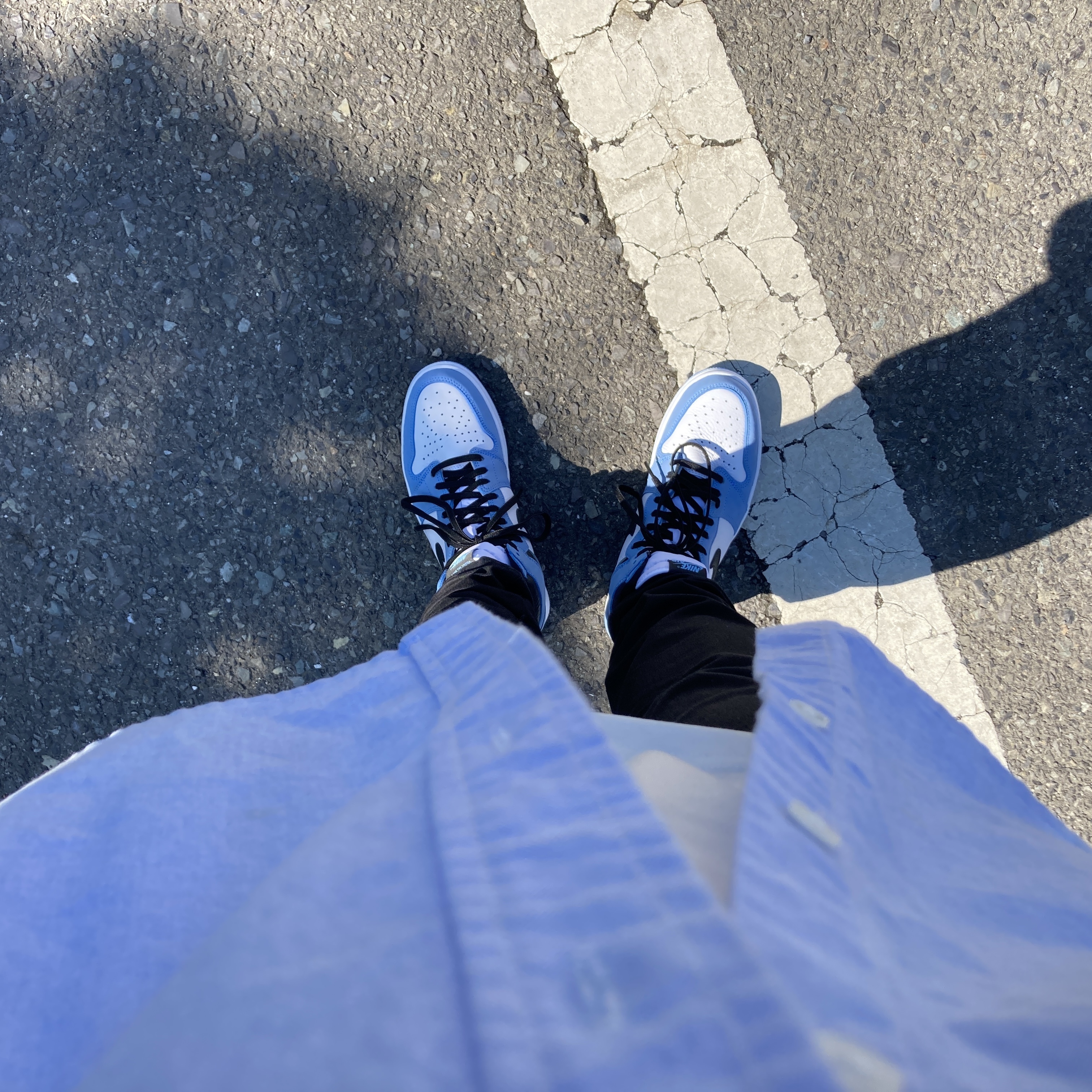 Jordan 1 Retro High OG University Blue 착용 스타일 - 2