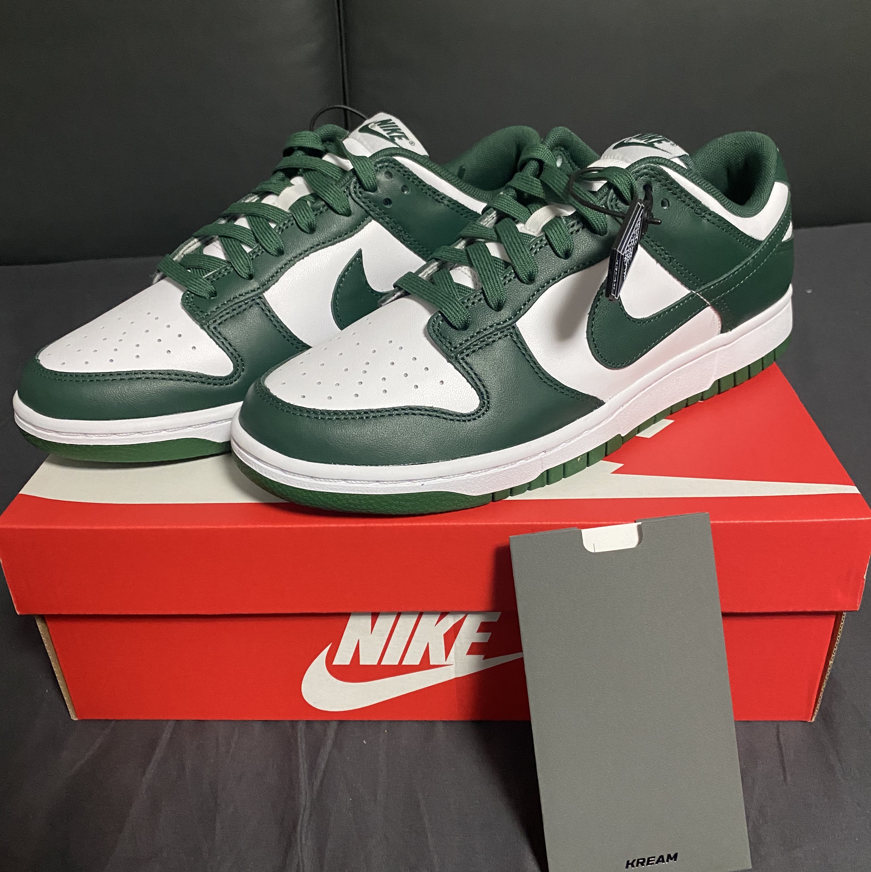 Nike Dunk Low Retro Varsity Green 착용 스타일