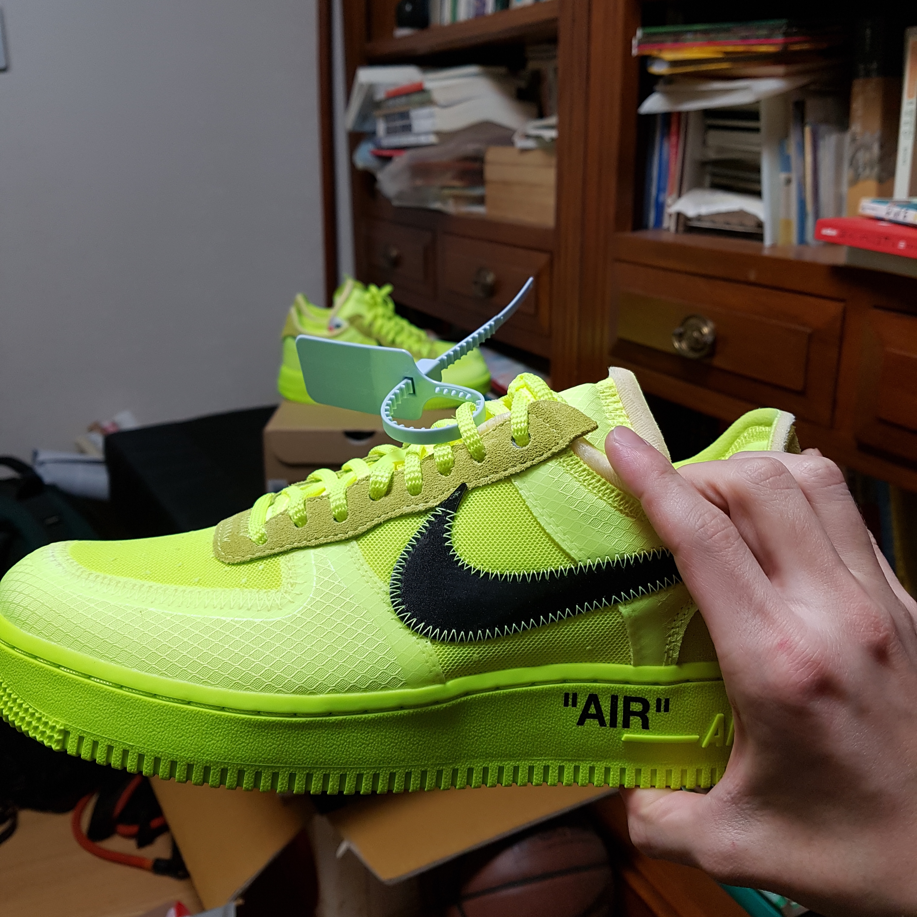 Nike x Off-White Air Force 1 Low Volt 착용 스타일 - 4