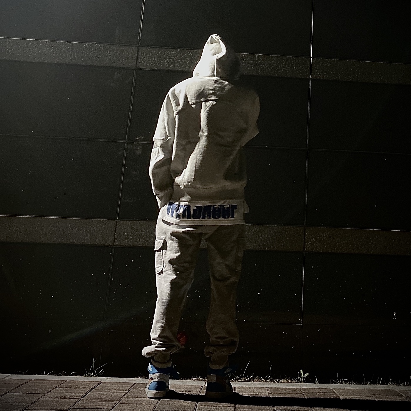 Jordan 1 x Off-White Retro High University Blue, Nike x Drake Nocta Cardinal Stock Essential Hoodie Grey - Asia 착용 스타일 - 2