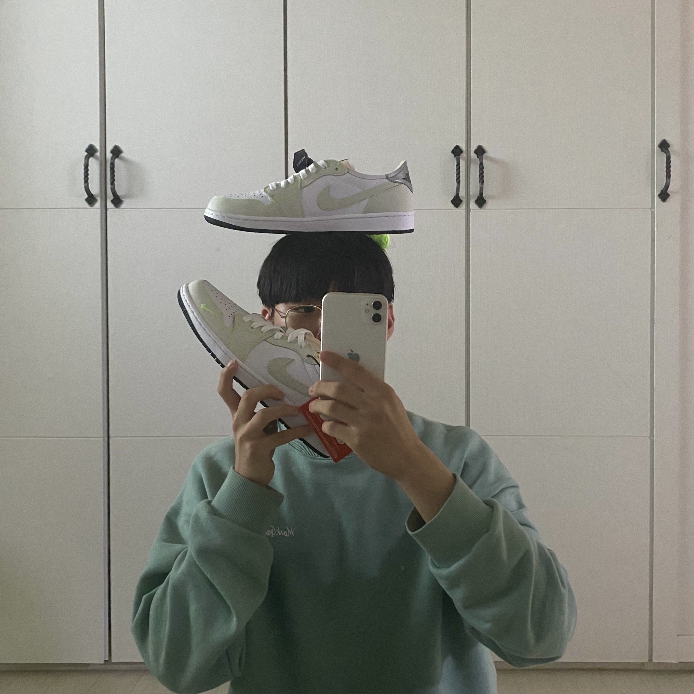 Jordan 1 Low OG Ghost Green 착용 스타일