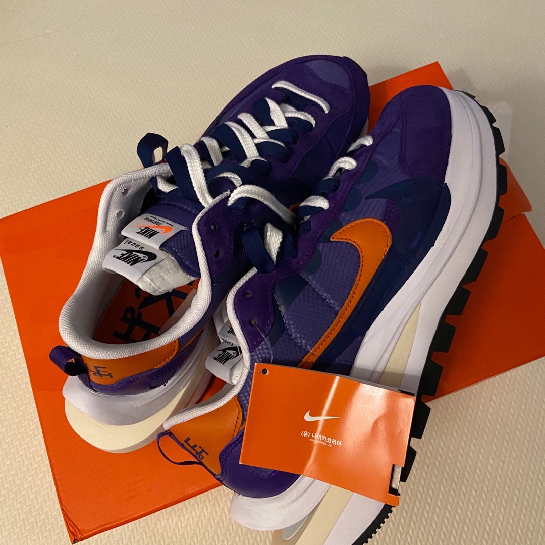 Nike x Sacai VaporWaffle Dark Iris 착용 스타일 - 2