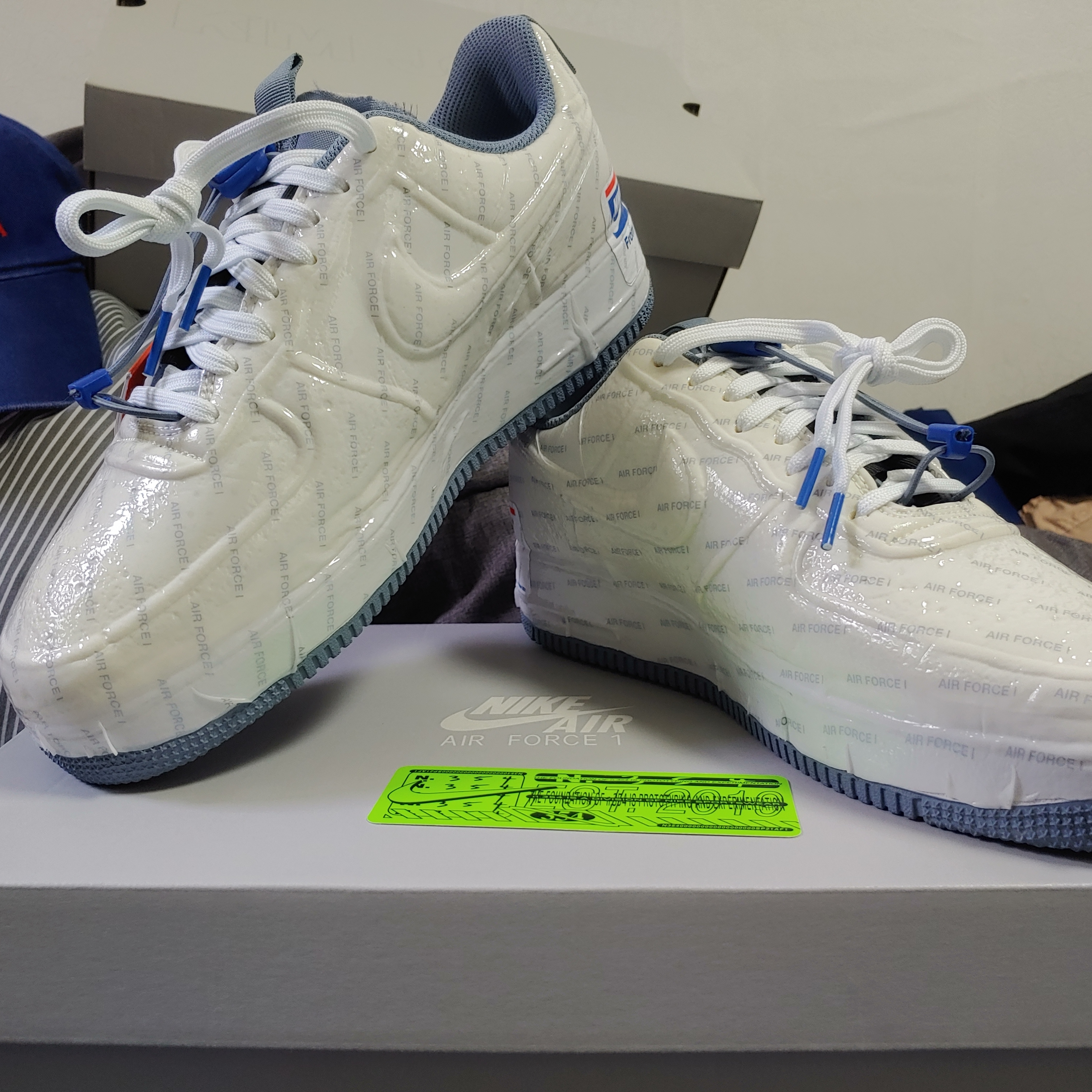 Nike Air Force 1 Low Experimental Postal Ghost 착용 스타일 - 1