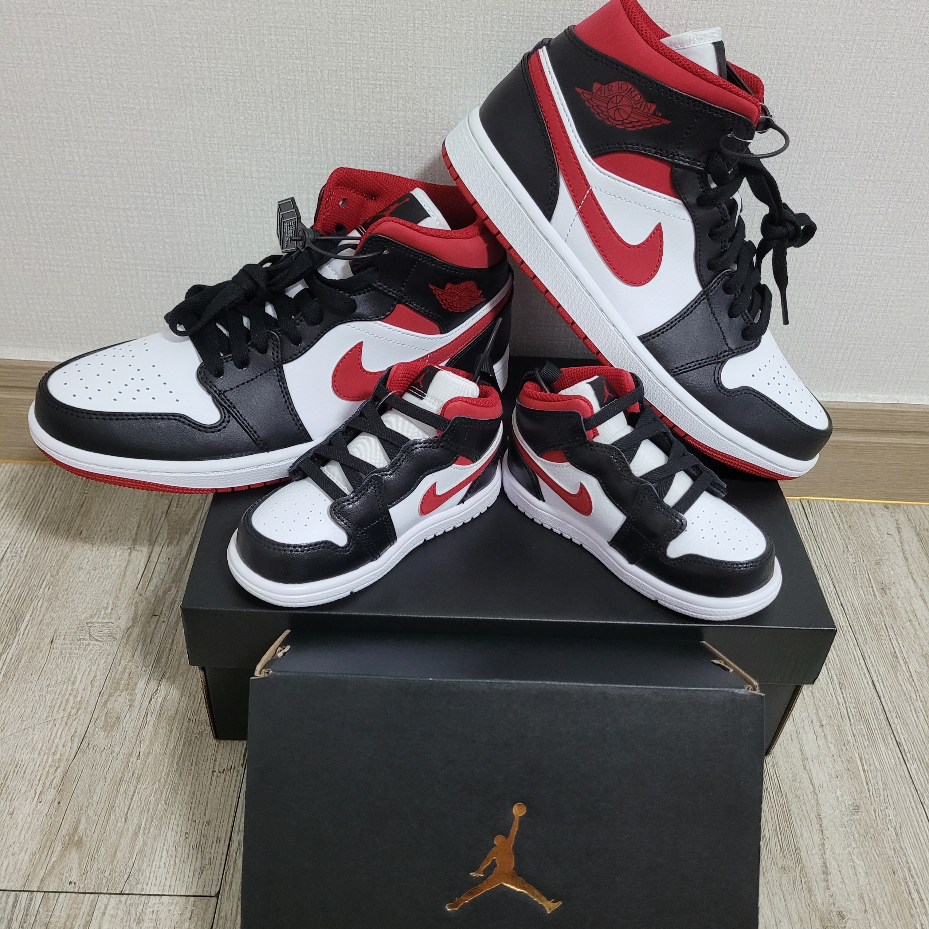(TD) Jordan 1 Mid Alt Gym Red Black White, Jordan 1 Mid Gym Red Black White 착용 스타일