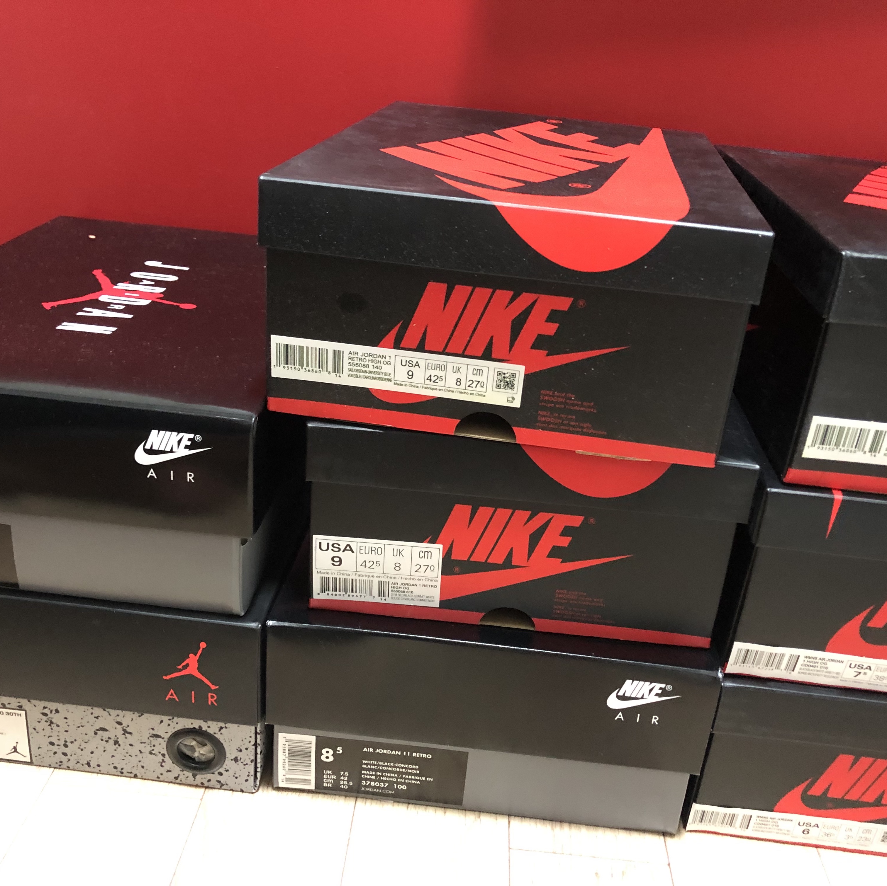 (W) Jordan 1 Retro High Satin Black Toe, Jordan 1 Retro High Obsidian UNC 착용 스타일 - 4