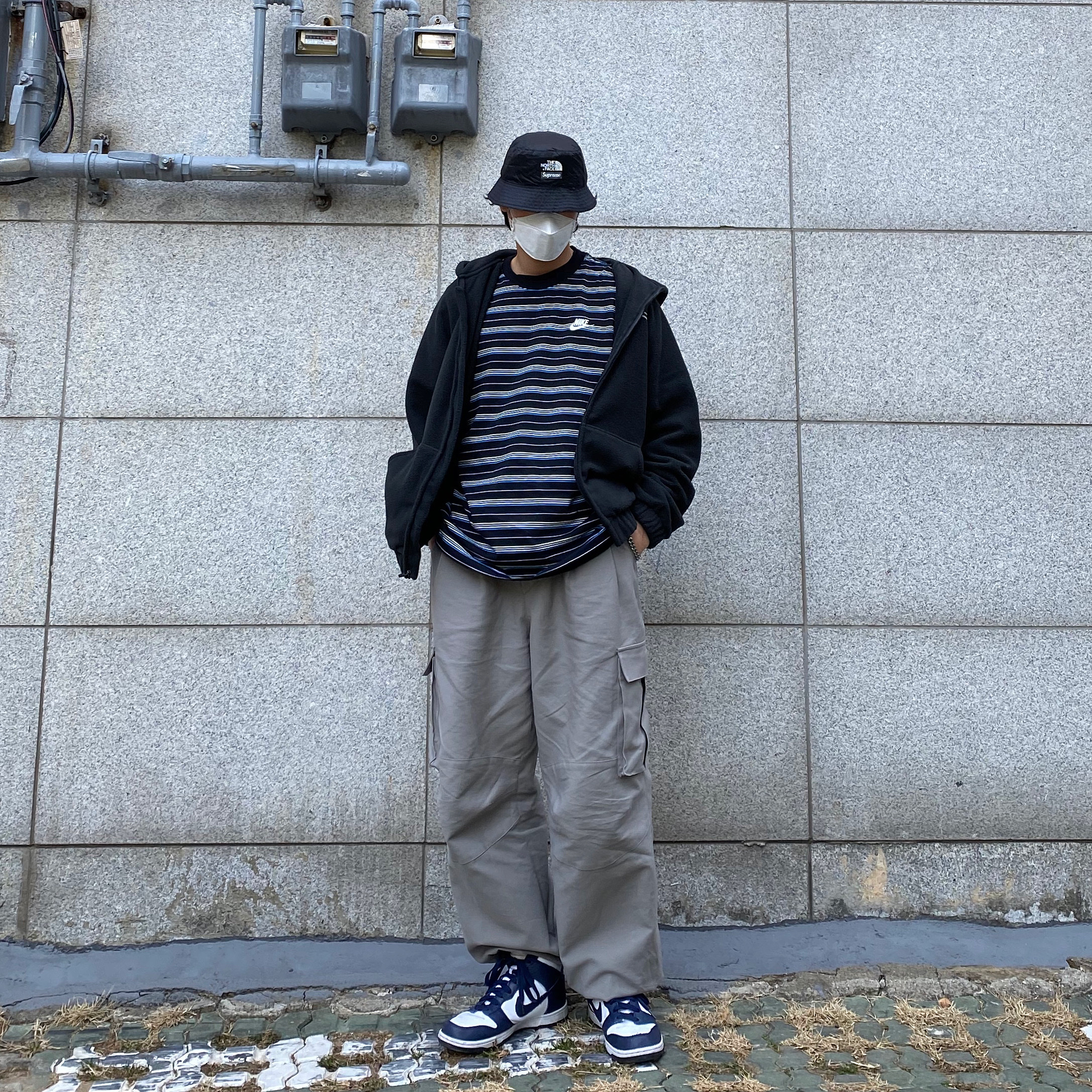 Supreme x The North Face Snakeskin Packable Reversible Crusher Black - 18SS, Essentials 3D Silicon Applique Full Zip Up Hoodie Dark Slate/Stretch Limo/Black - 20SS 착용 스타일