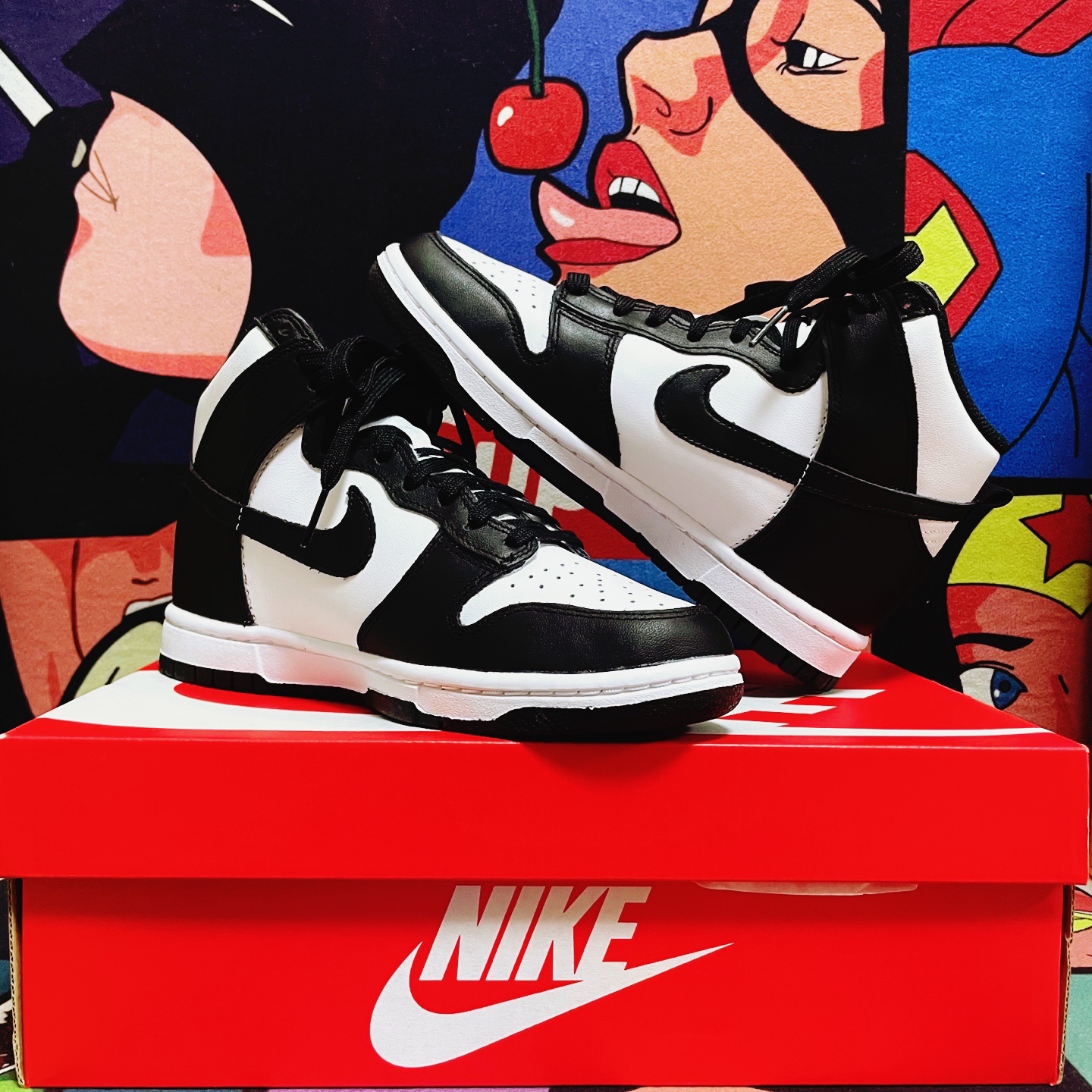 (W) Nike Dunk High Black and White 착용 스타일 - 1