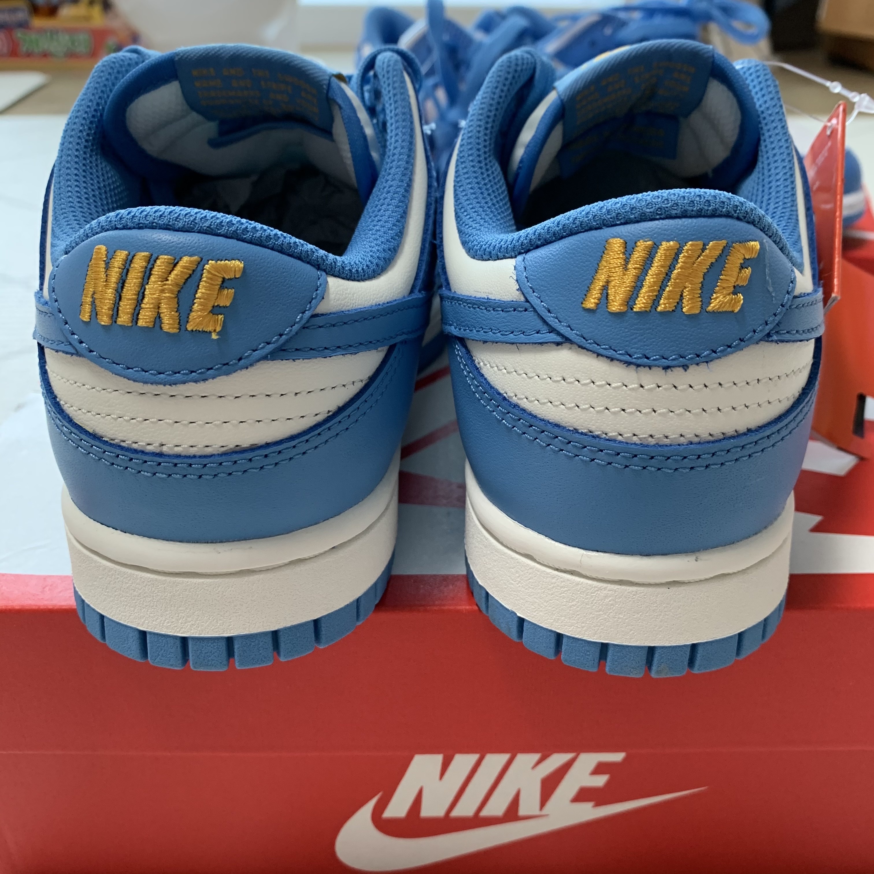 Nike Dunk Low Retro University Blue 착용 스타일 - 3
