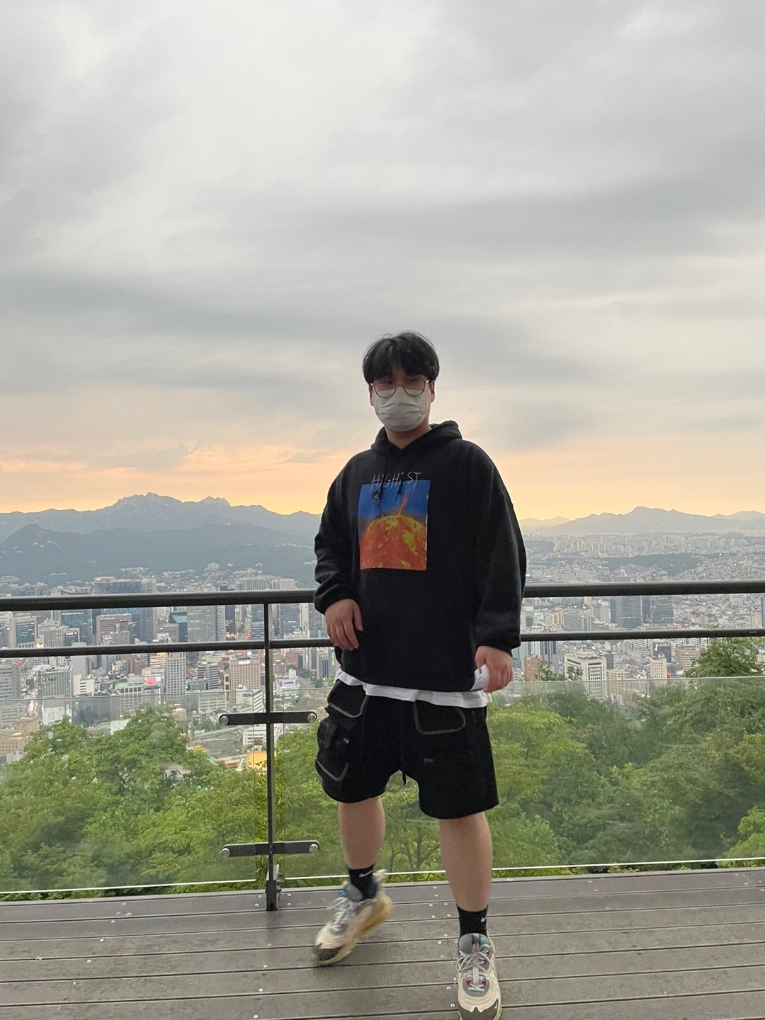 Nike x Travis Scott Air Max 270 React Cactus Trails 착용 스타일 - 1