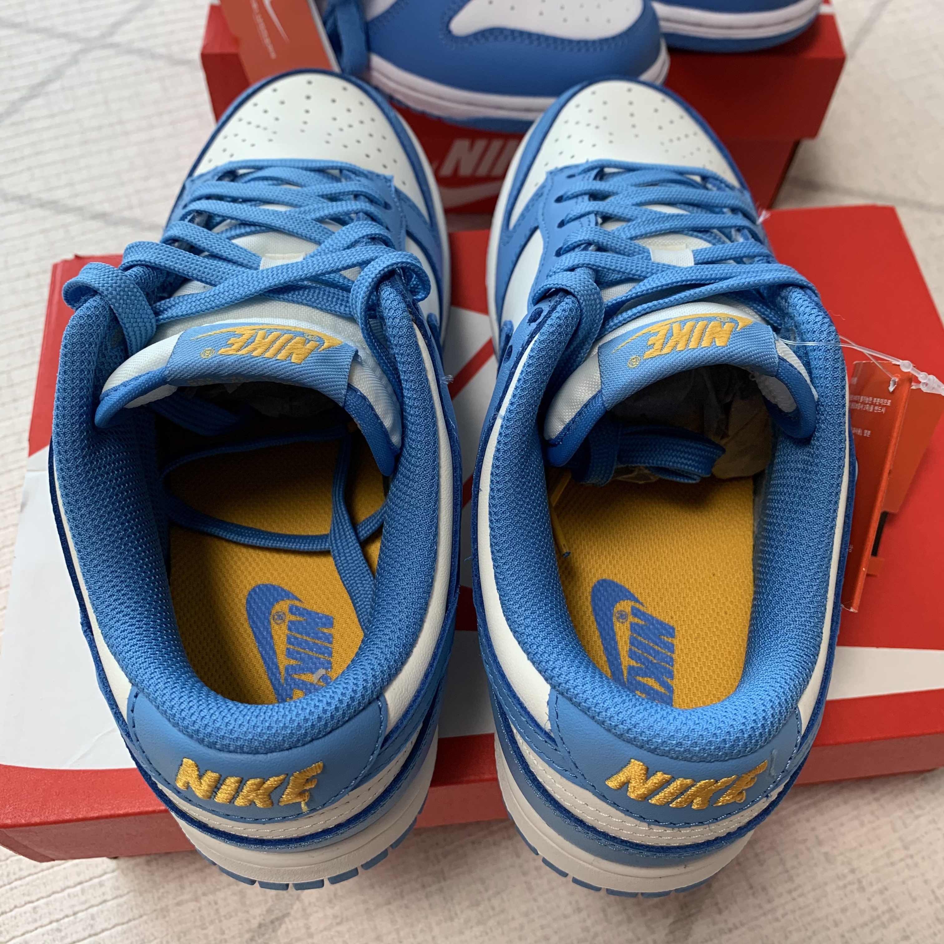 Nike Dunk Low Retro University Blue 착용 스타일 - 4