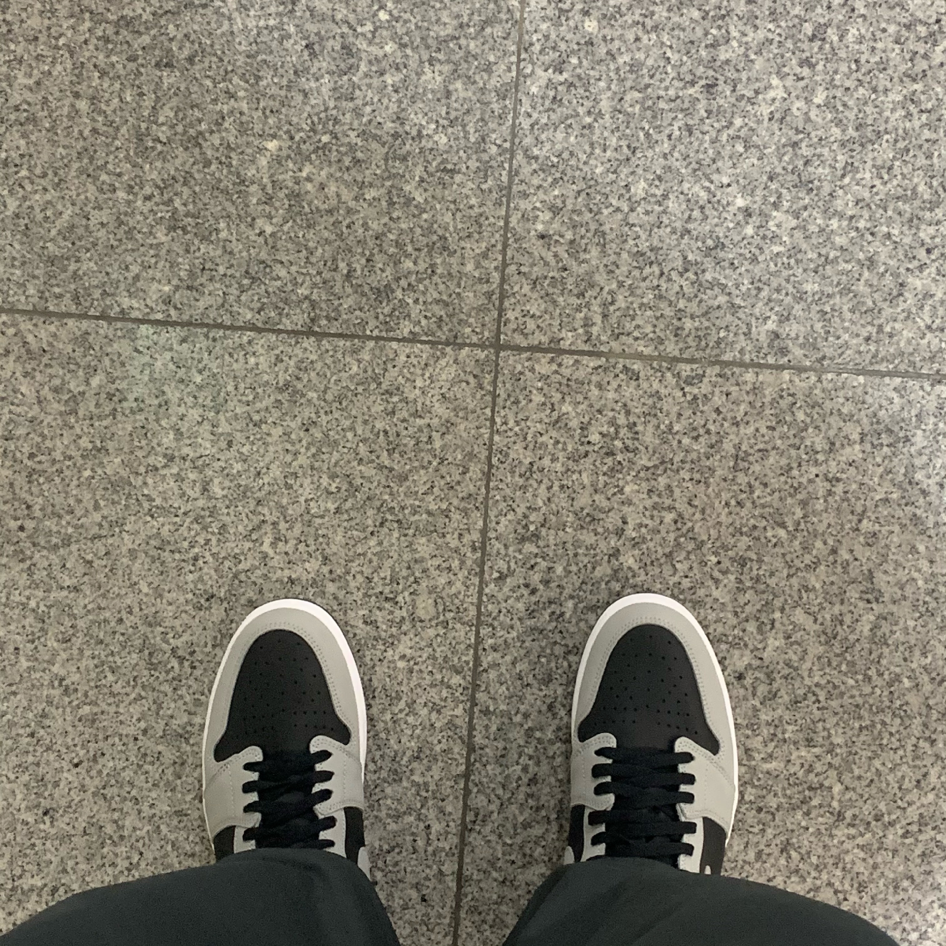 Jordan 1 Retro High OG Shadow 2.0 착용 스타일 - 2