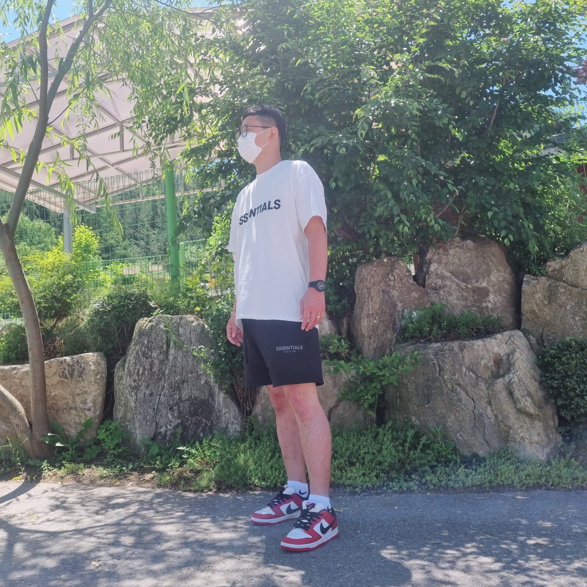 Nike SB Dunk Low Pro Chicago, Essentials Sweatshorts Black - 21SS 착용 스타일