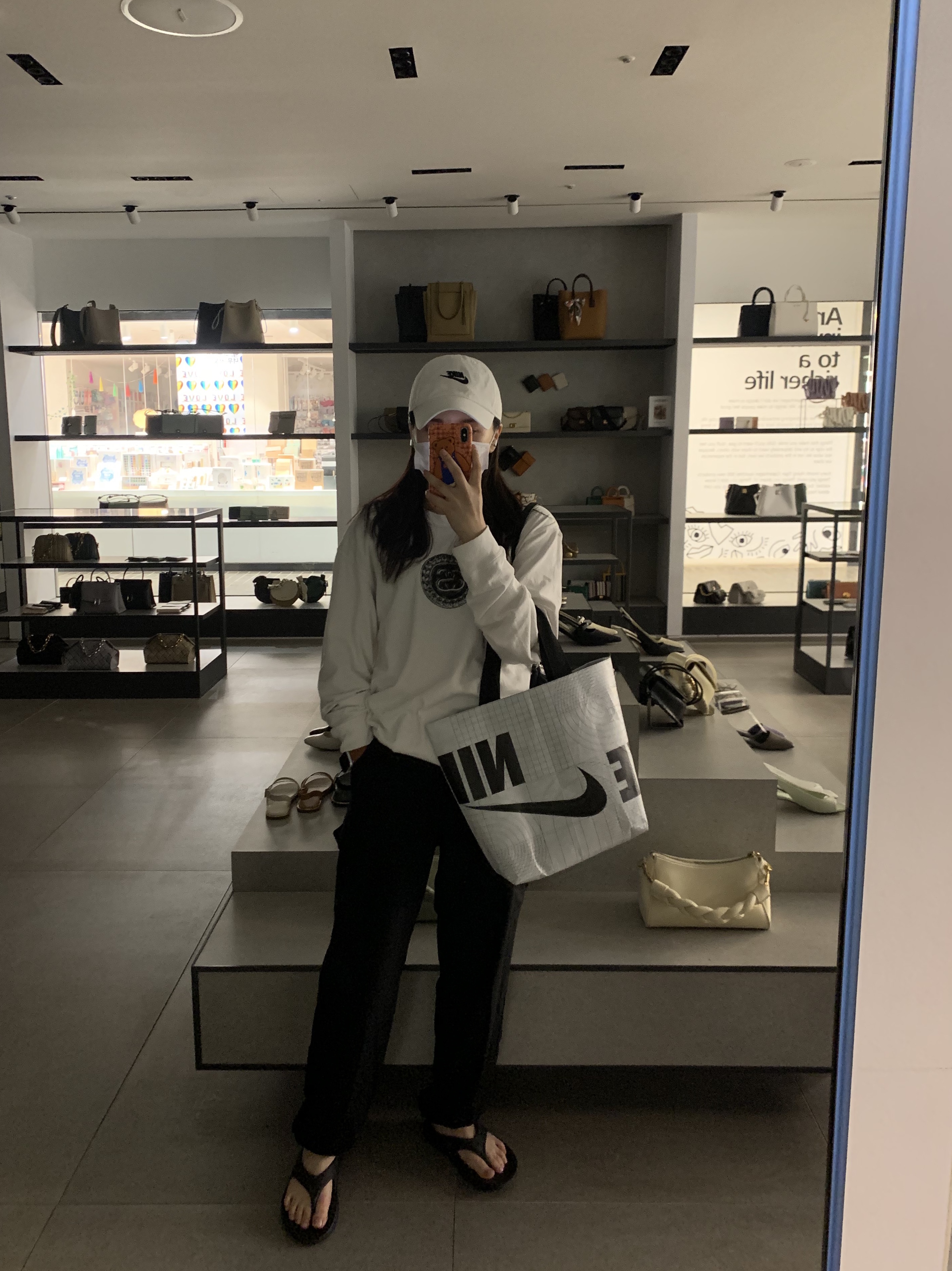 Nike x Stussy Big Swoosh LS T-Shirt White - US/EU, Oofos OOriginal Black 착용 스타일